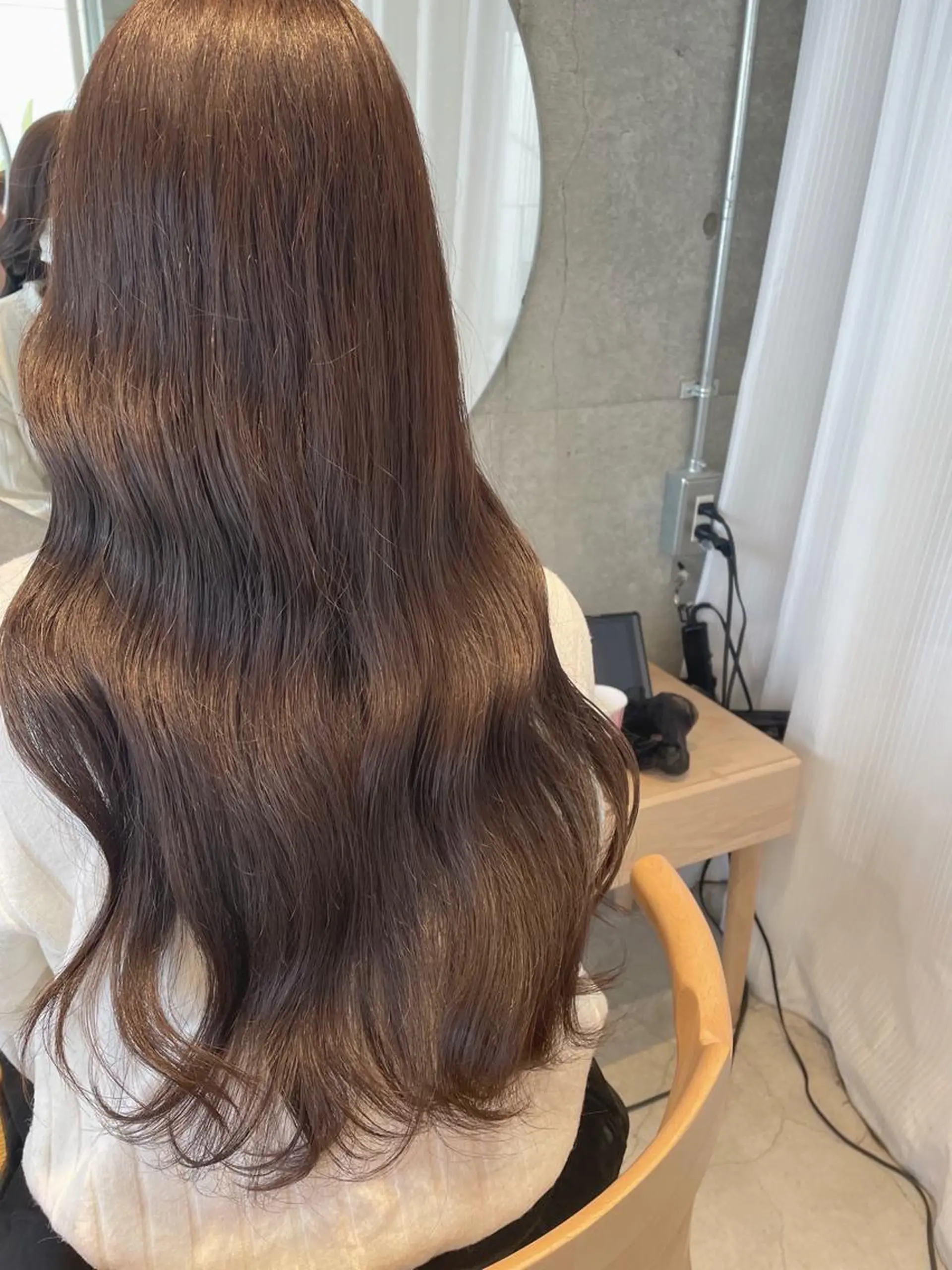 ロング カラー ベージュカラー ブリーチ ヘアカラー レイヤーカット🎀 kanaのヘアスタイル
