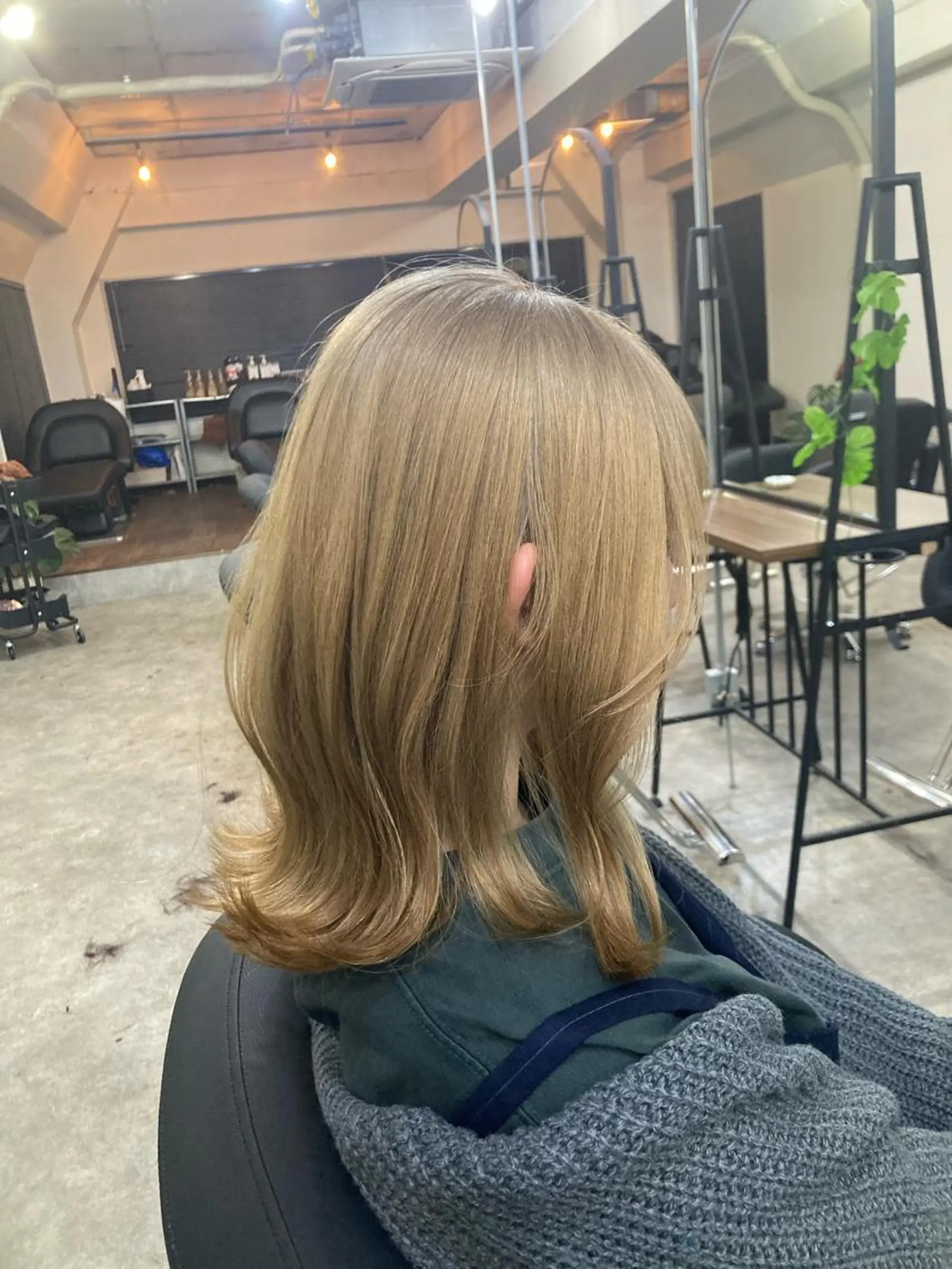 ミディアム カラー ヘアアレンジ ヘアカラー トリートメント 猫ｯ毛さんヘア🐈 Misa【女性】のヘアスタイル