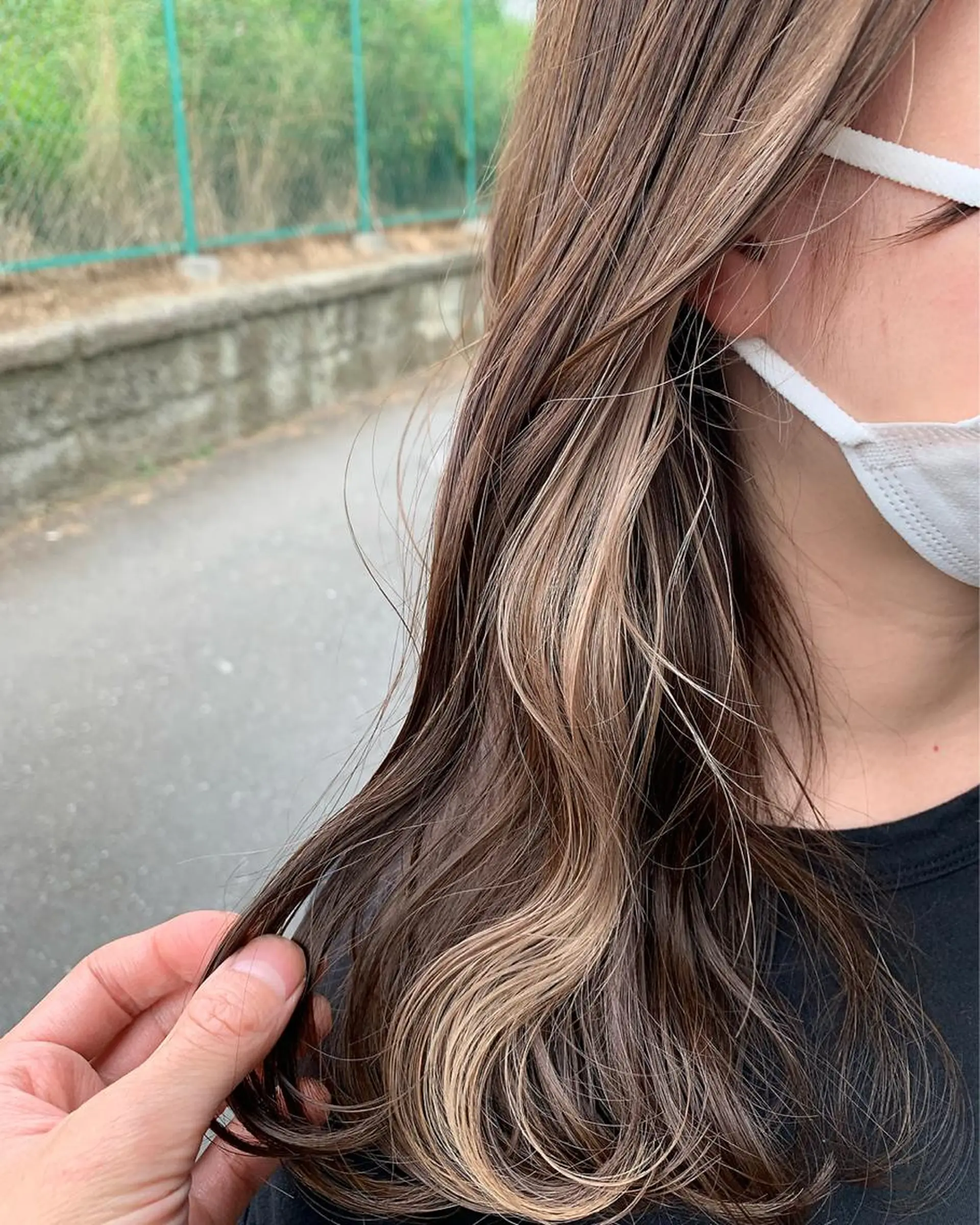 セミロング カラー ベージュカラー インナーカラー みうら ミウラのヘアスタイル