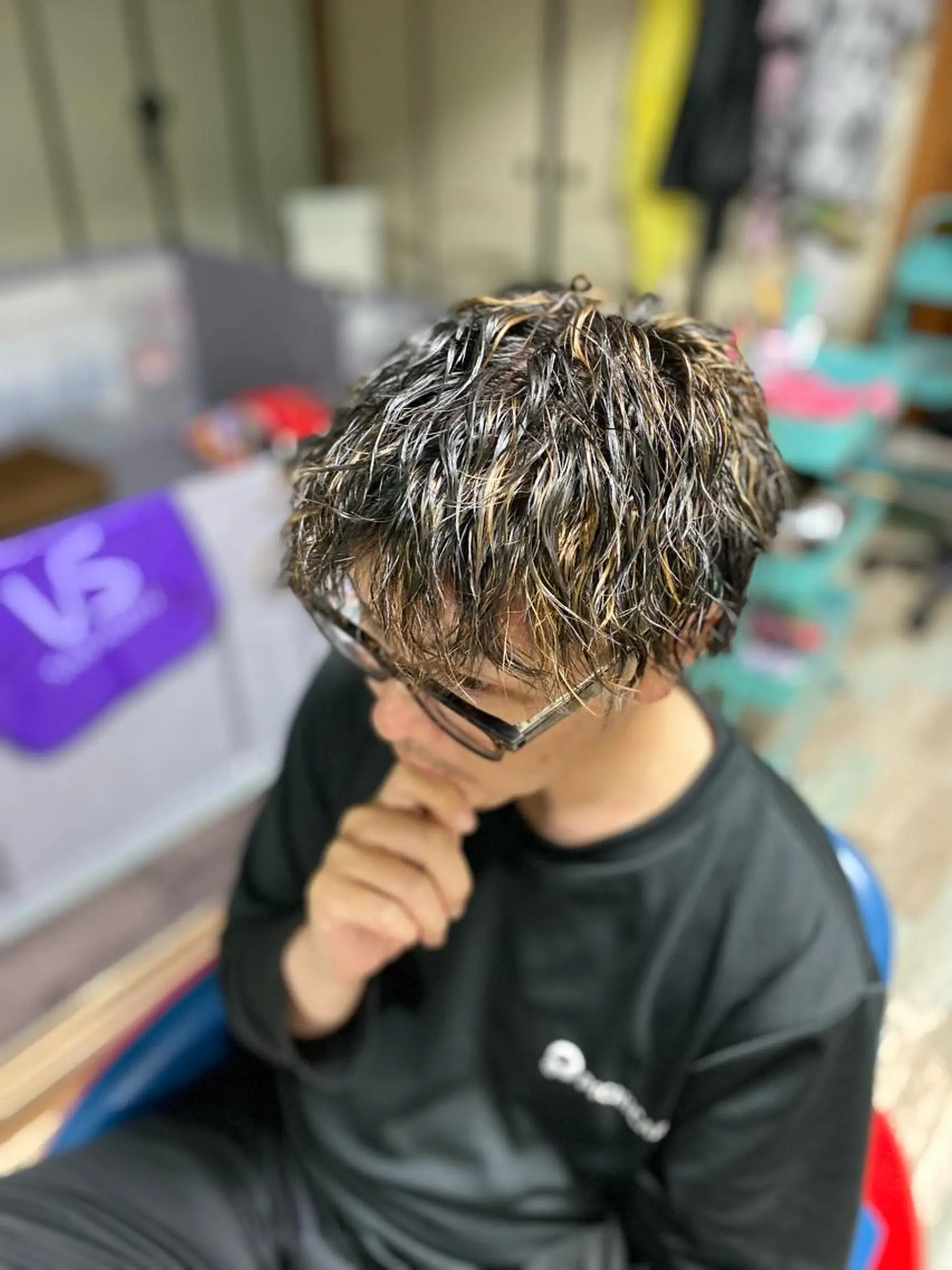 ショート メンズ メンズハイライト メンズパーマ メンズツイストパーマ ハイライト ツイストパーマ ビューティサロン 月麗(ルナ)のヘアスタイル