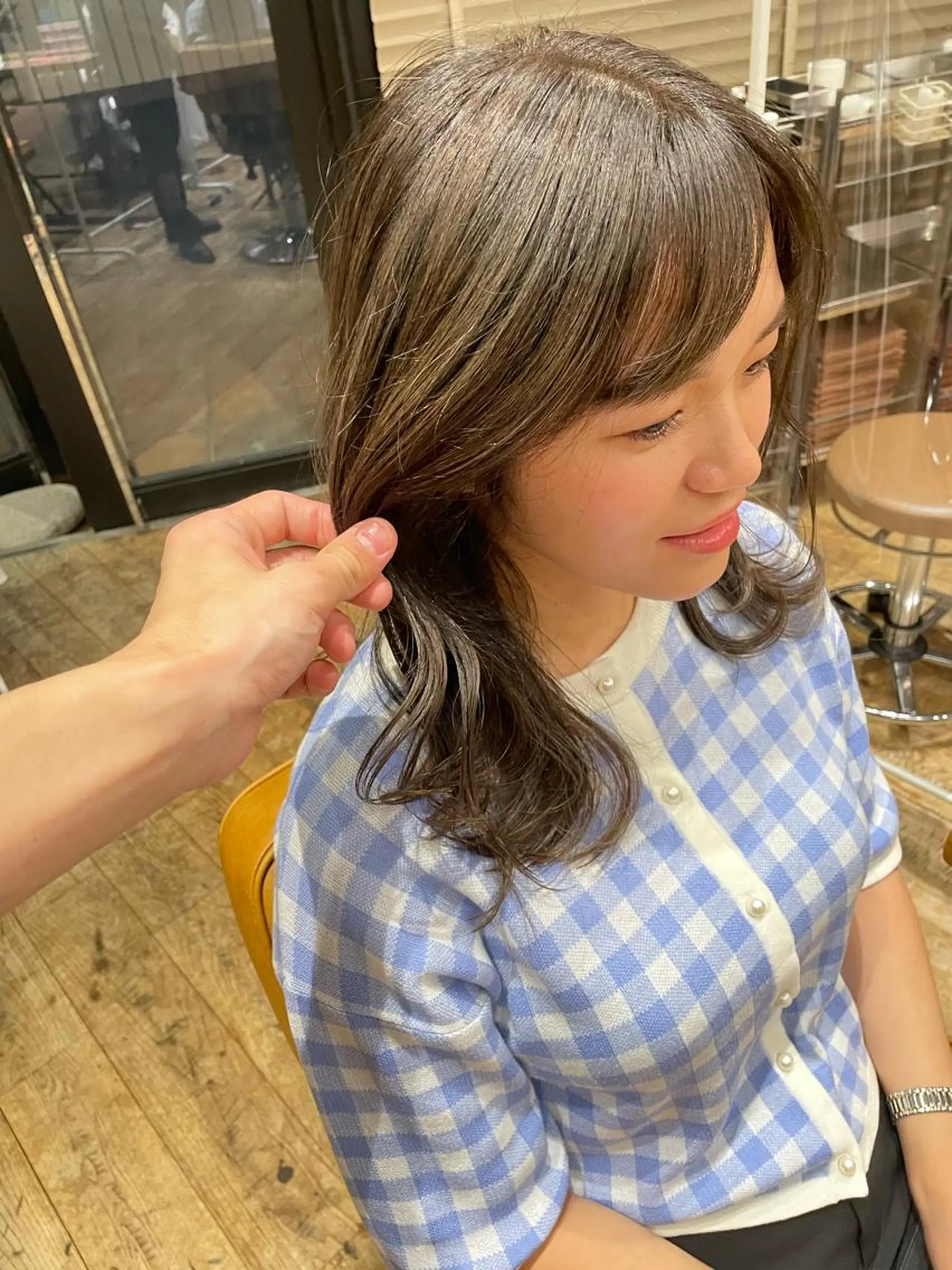 ミディアム カラー ベージュカラー ブリーチ オリーブベージュ 韓国風パーマ🌿コテ 巻き風パーマ/るいのヘアスタイル