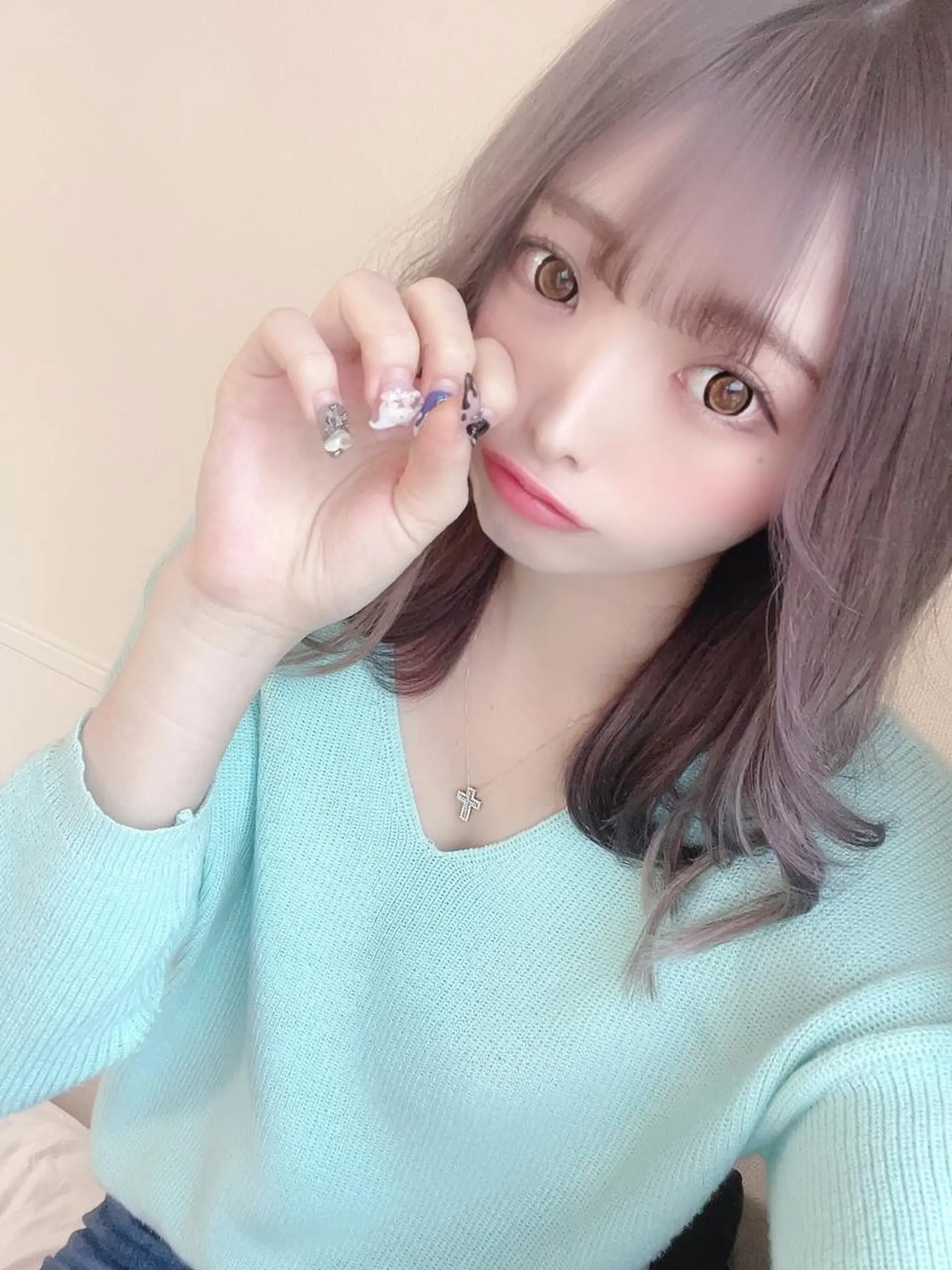 ミディアム カラー キッズ シルバー ホワイトシルバー カット ヘアカラー トリートメント 💓シールエクステ ルミエールのヘアスタイル