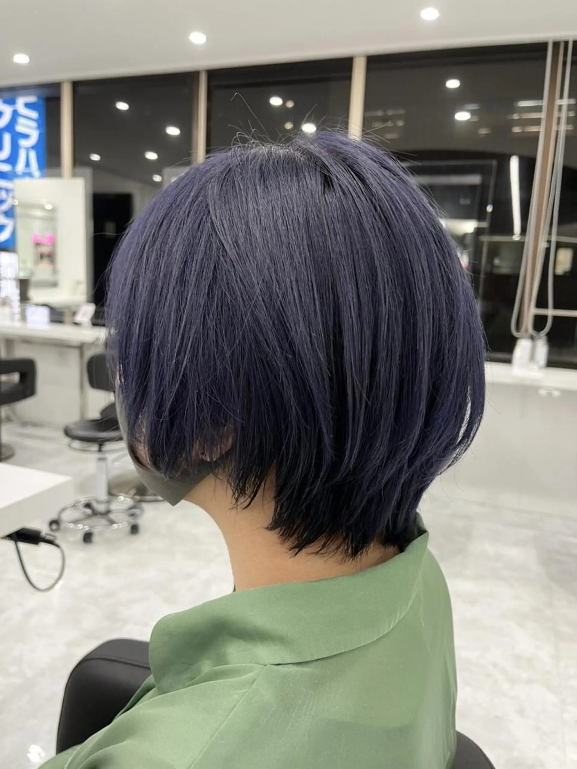 セミロング 🤍ハイトーン寒色 🤍MADOKAのヘアスタイル