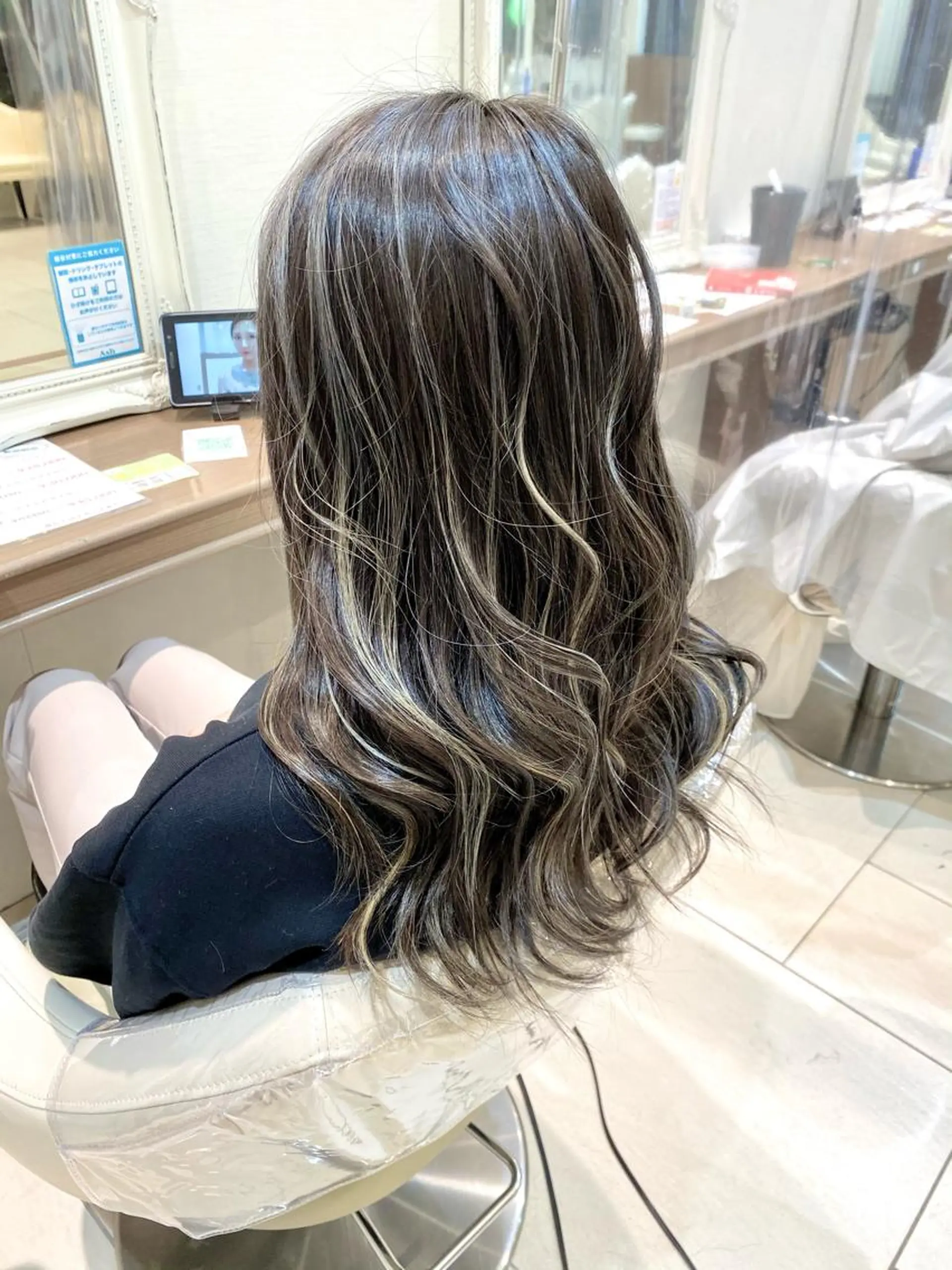 ロング カラー 横山 直輝のヘアスタイル