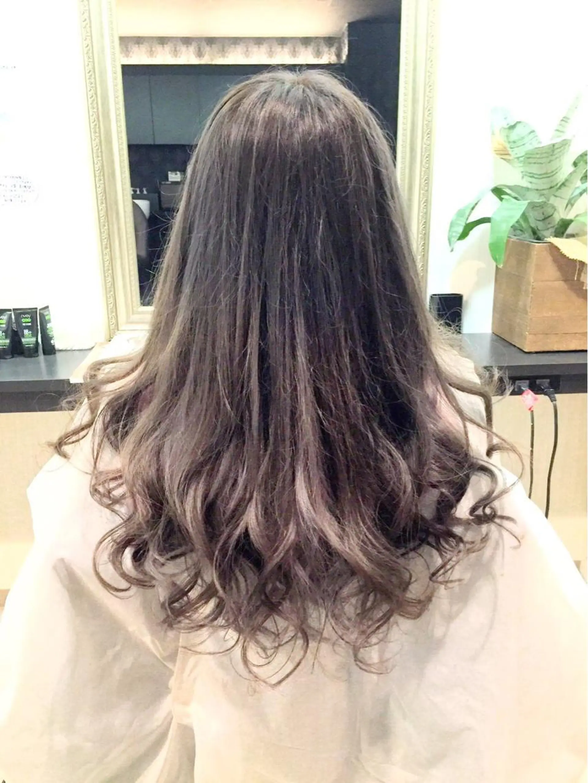 ロング カラー アッシュ パーマPrivate SalonNoa名駅のヘアスタイル
