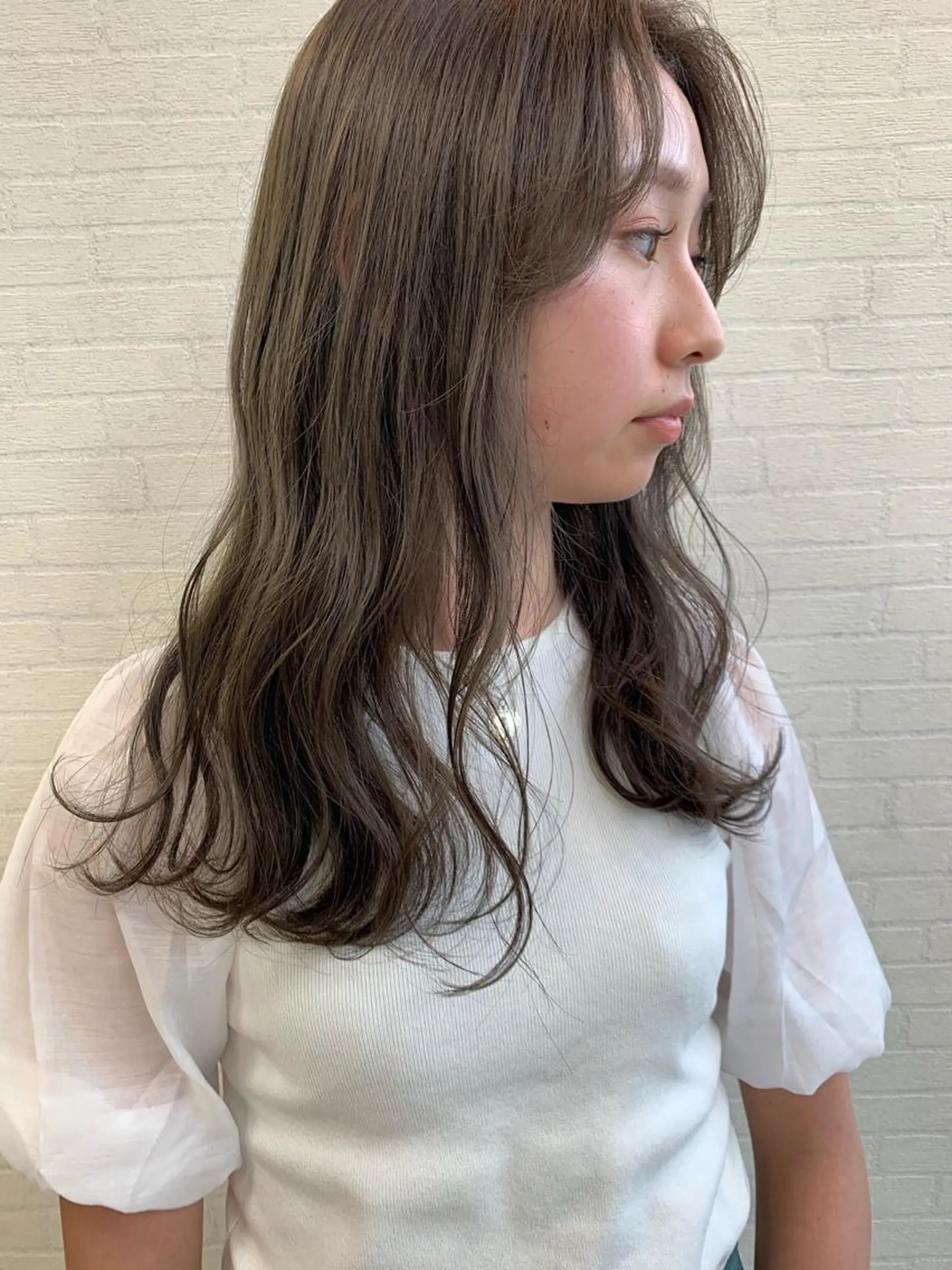 セミロング カラー 立川 奈那子のヘアスタイル