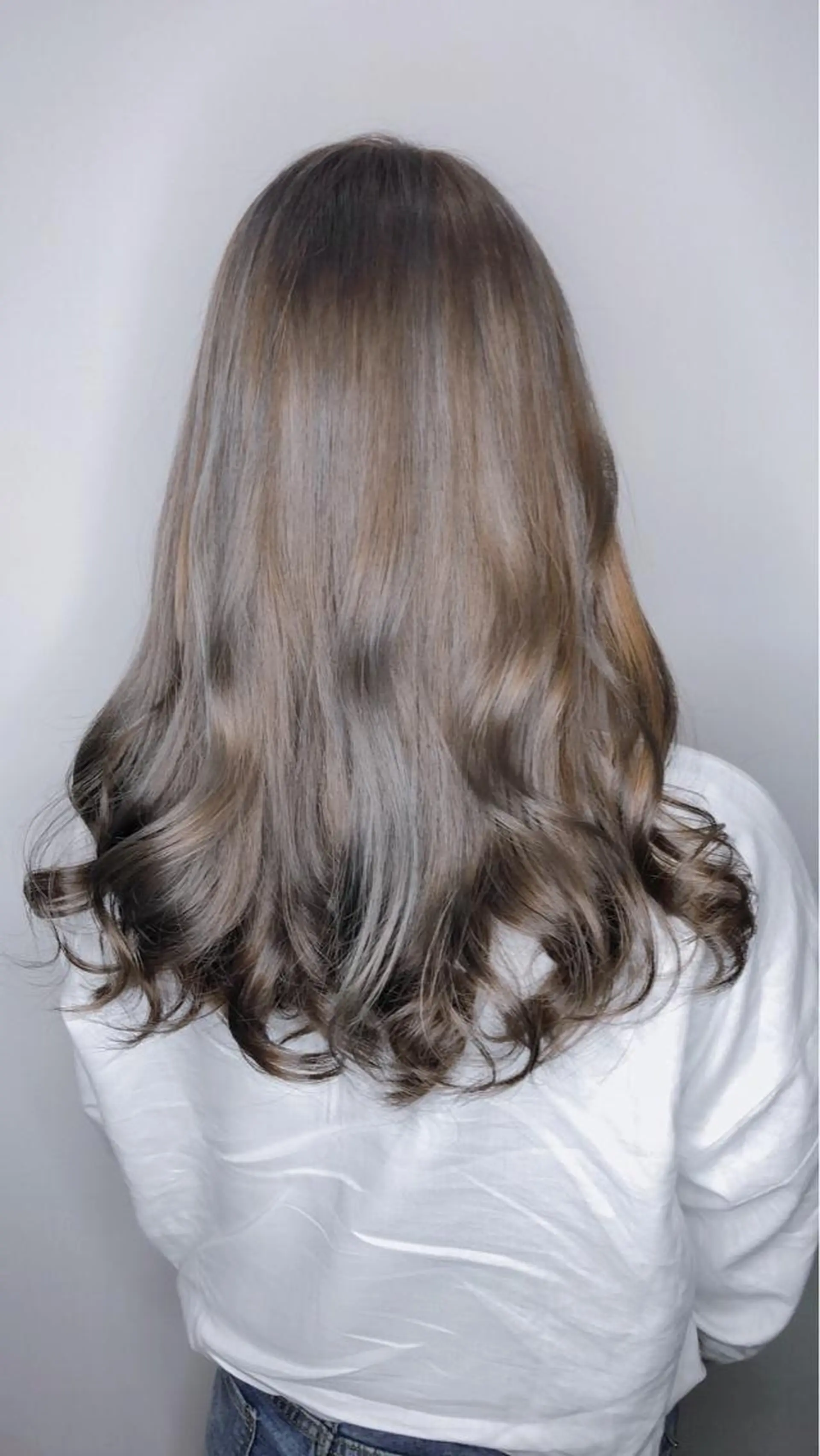 ロング カラー アディクシーカラー アッシュ アッシュグレー アッシュグレージュ グレージュ カット ヘアカラー トリートメント ❣️モードケイズ塚口 和田一将のヘアスタイル