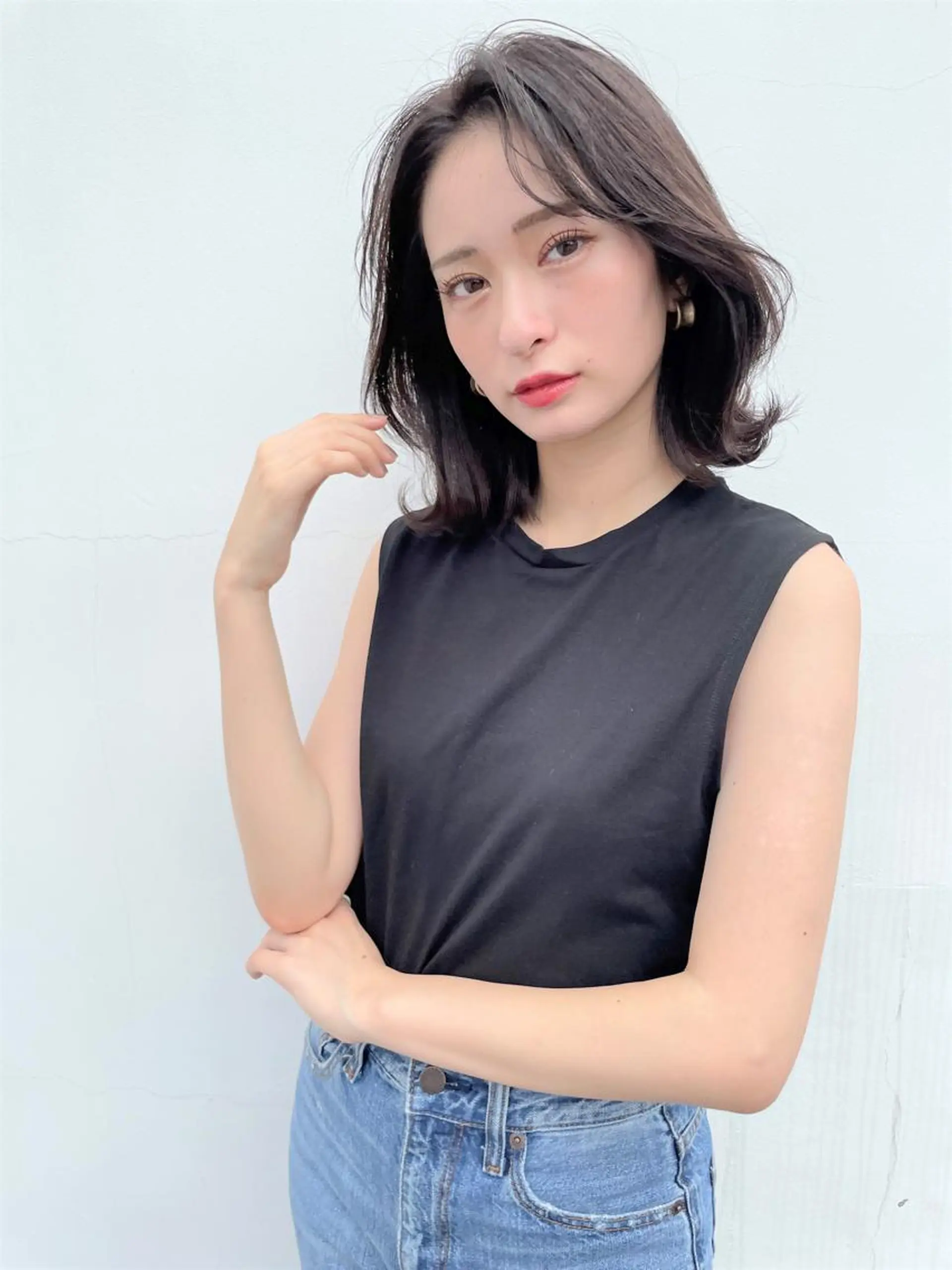 ミディアム カラー ヘアカラー トリートメント 韓国🇰🇷レイヤー カットオリーブカラーのヘアスタイル