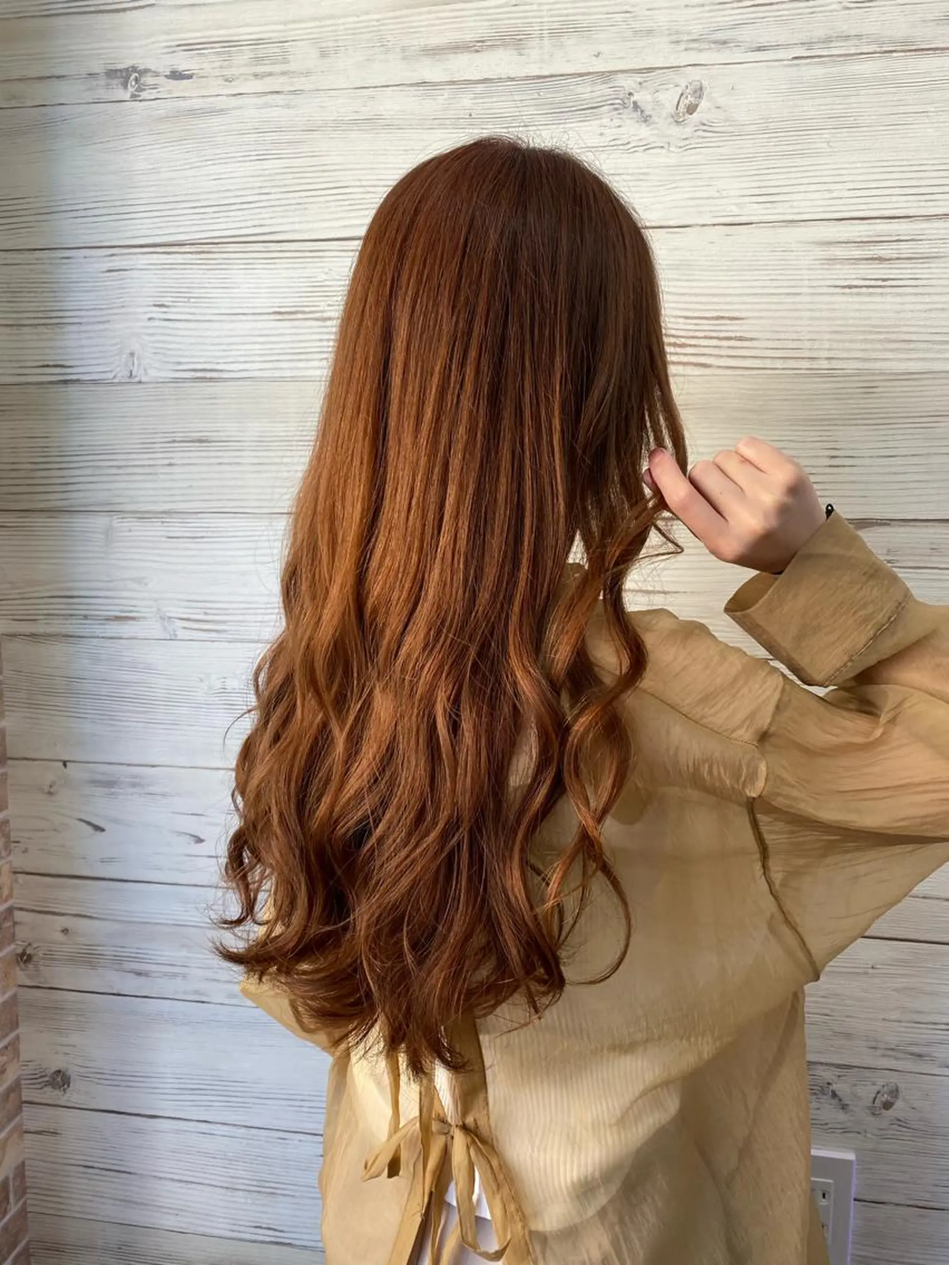 ミディアム カラー ヘアアレンジ ショートボブ 編み込みエクステ シールエクステ ミディアムパーマ バレイヤージュ LAVENDIA 初音のヘアスタイル