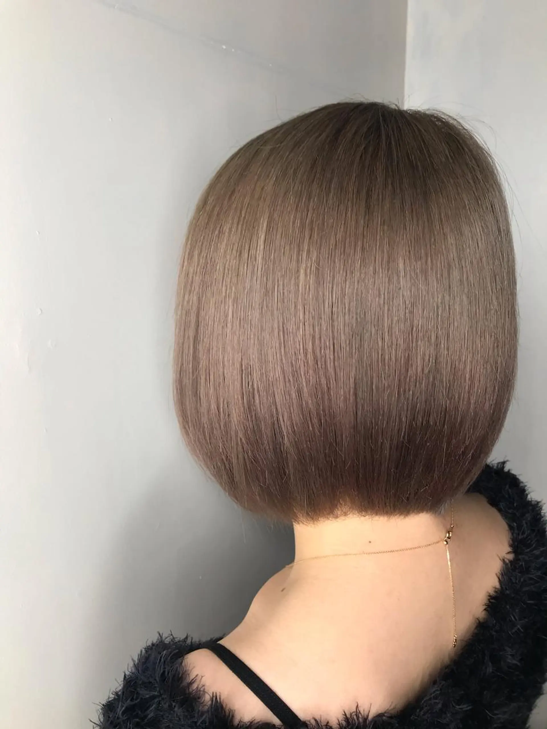 ショート カラー ベージュカラー ブリーチ 透明感カラー ダブルカラー ハイトーンカラー 【N°deseo】 Hiromi🦋のヘアスタイル