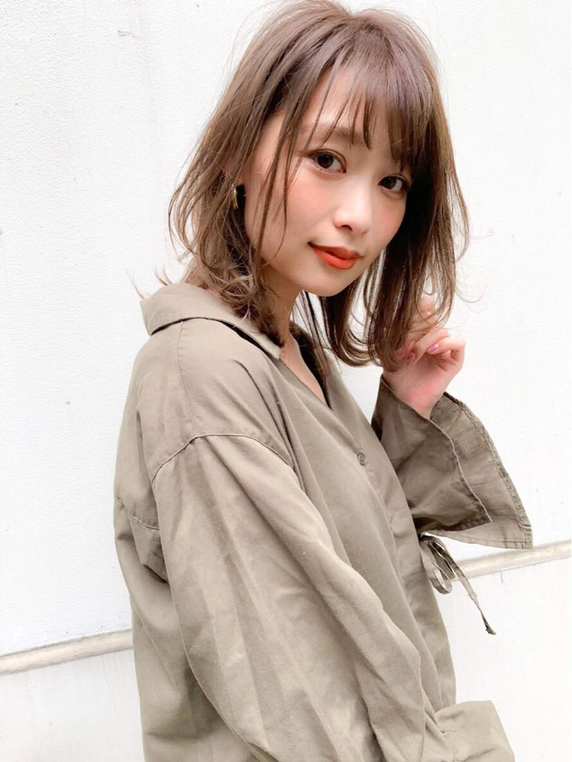 ミディアム ♡透け感カラー 大賀哲平♡のヘアスタイル
