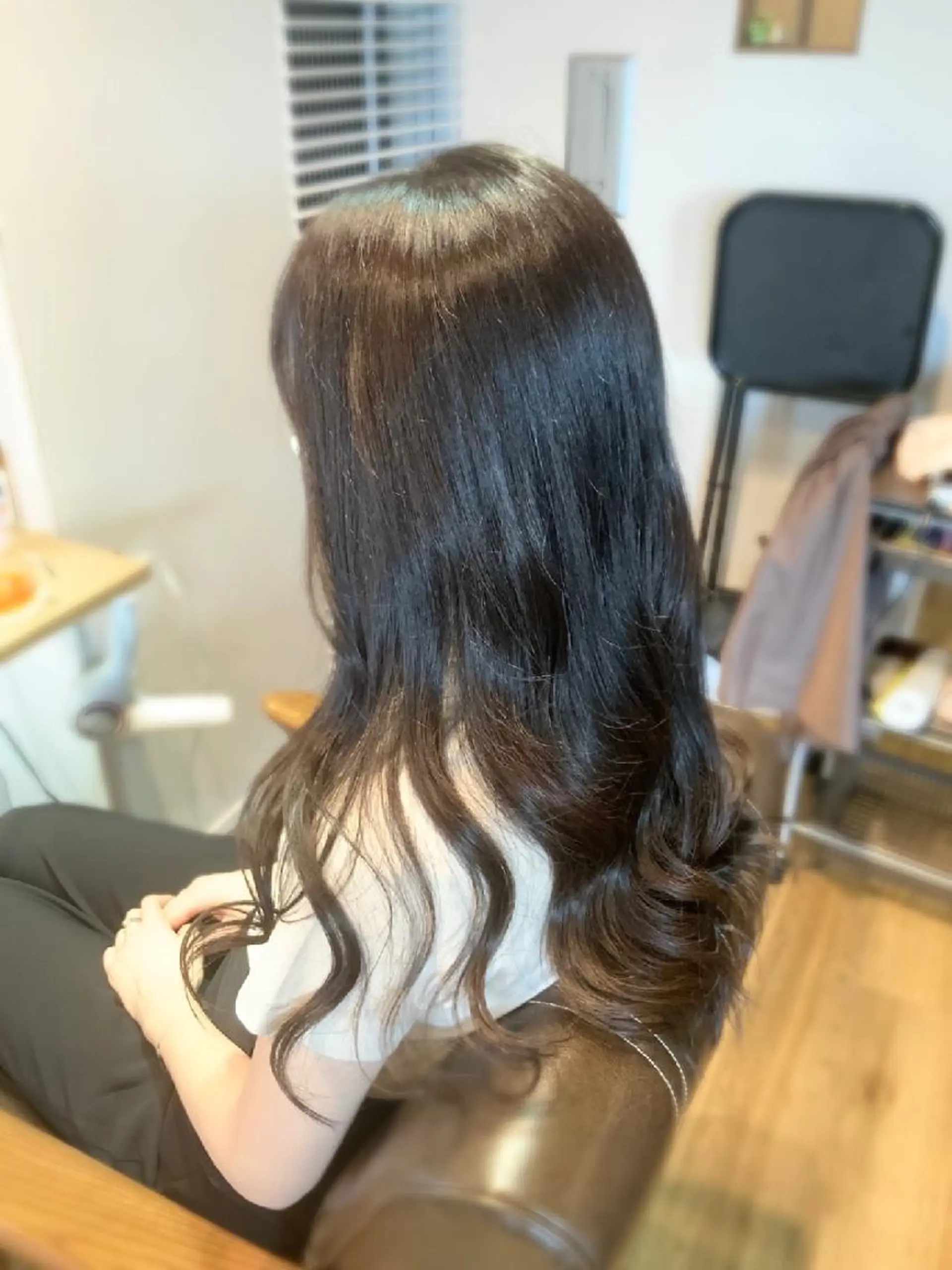 カラー アッシュ アッシュグレー アッシュグレージュ グレージュ ヘアカラー トリートメント 堀 望美のヘアスタイル