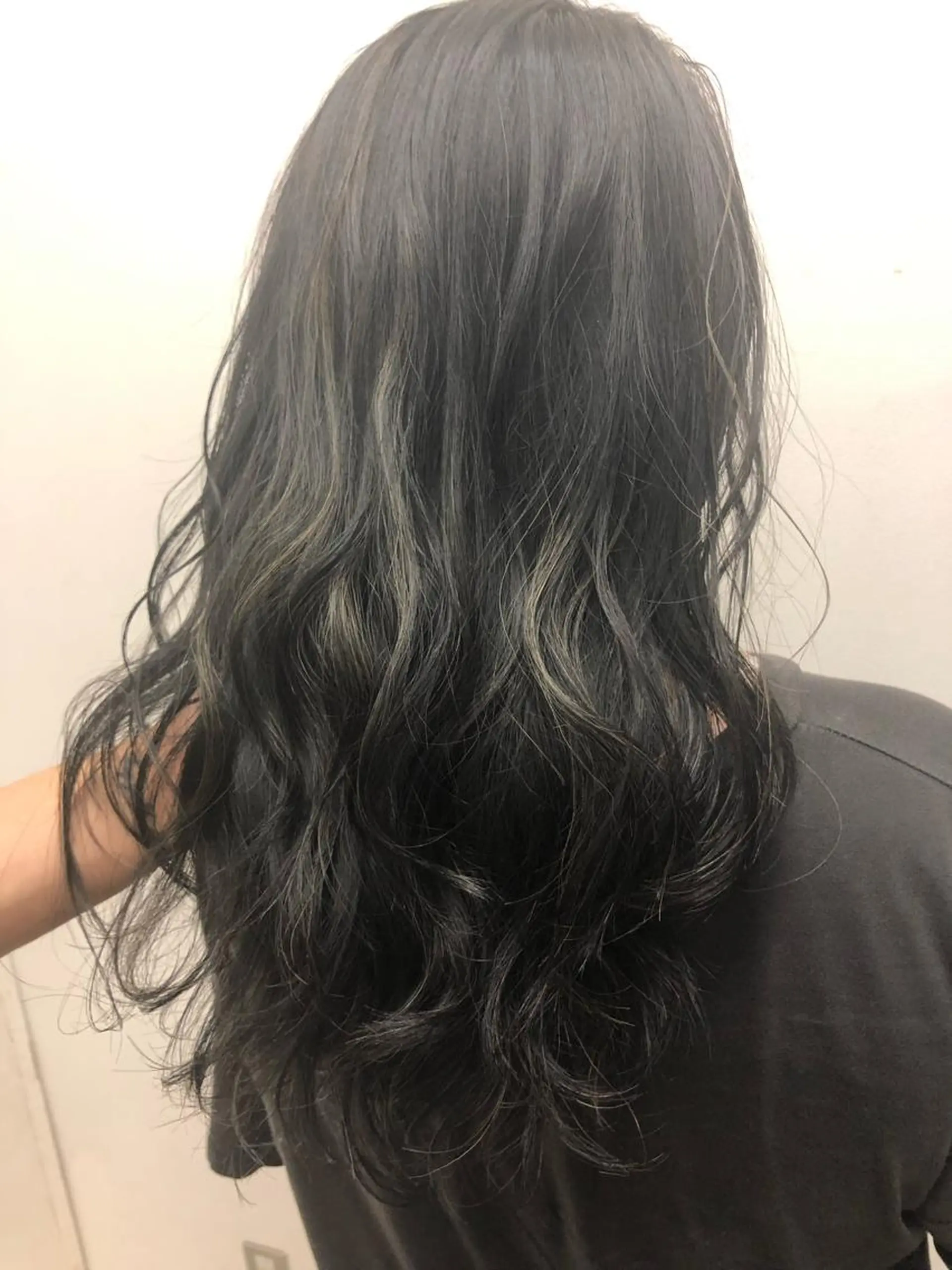 セミロング コトネ🫧 韓国風レイヤーカットのヘアスタイル