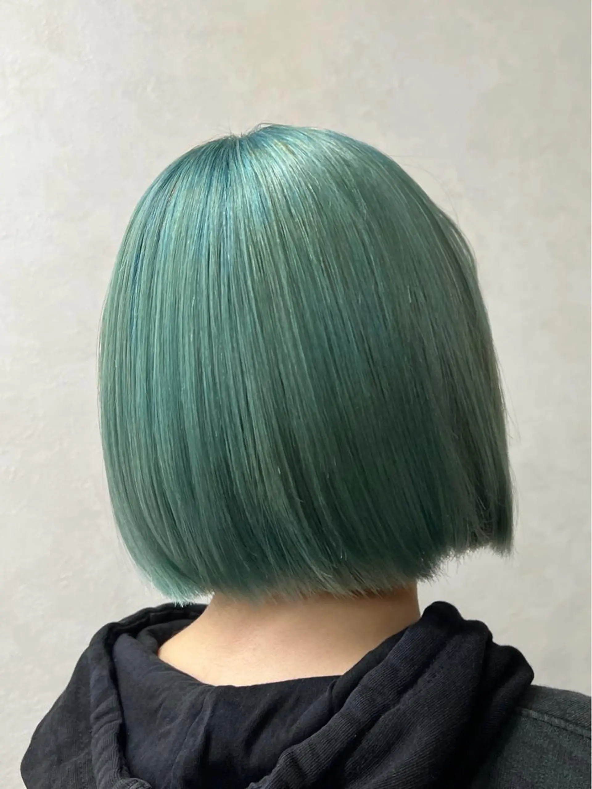 ショート カラー バレイヤージュ ブリーチ ケアブリーチ ダブルカラー イヤリングカラー カット ヘアカラー SALOWIN横浜suite店所属・🌷かわばた めい🌷のヘアスタイル