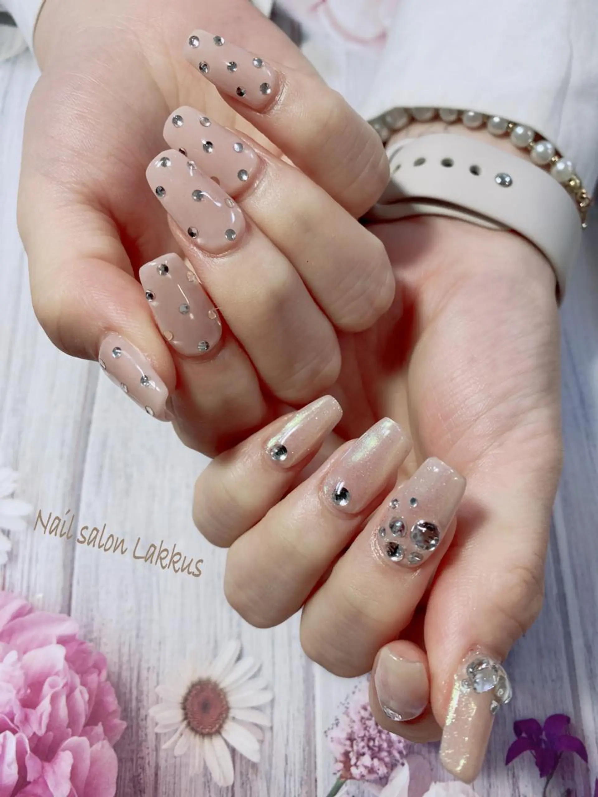 ネイル ワンホンネイル Lakkus T－CHIのネイルデザイン