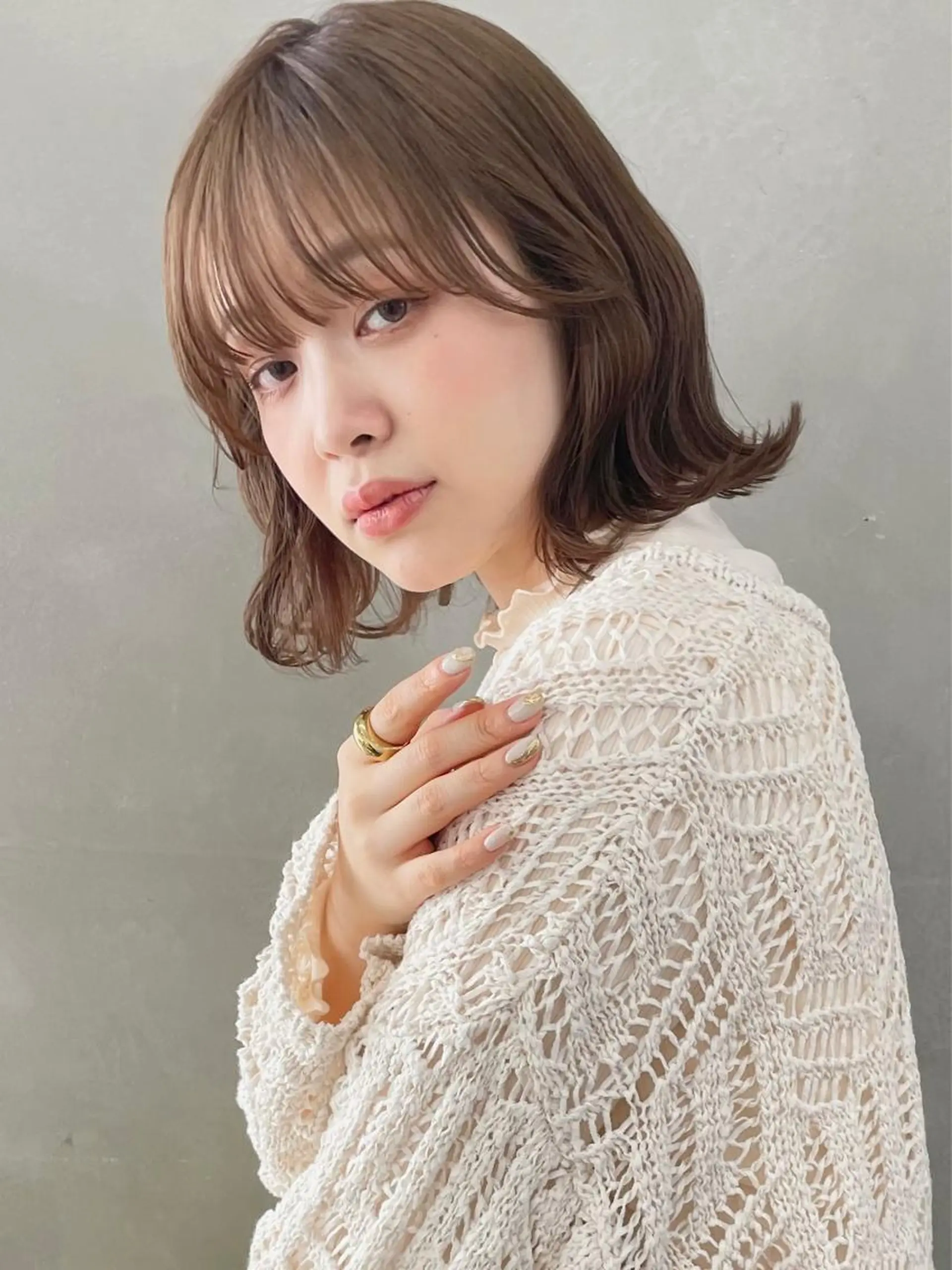 ミディアム 切りっぱなしボブ ボブ ハイライト 外ハネヘア 【ボブ/個室サロン】 癒し空間mimuraのヘアスタイル