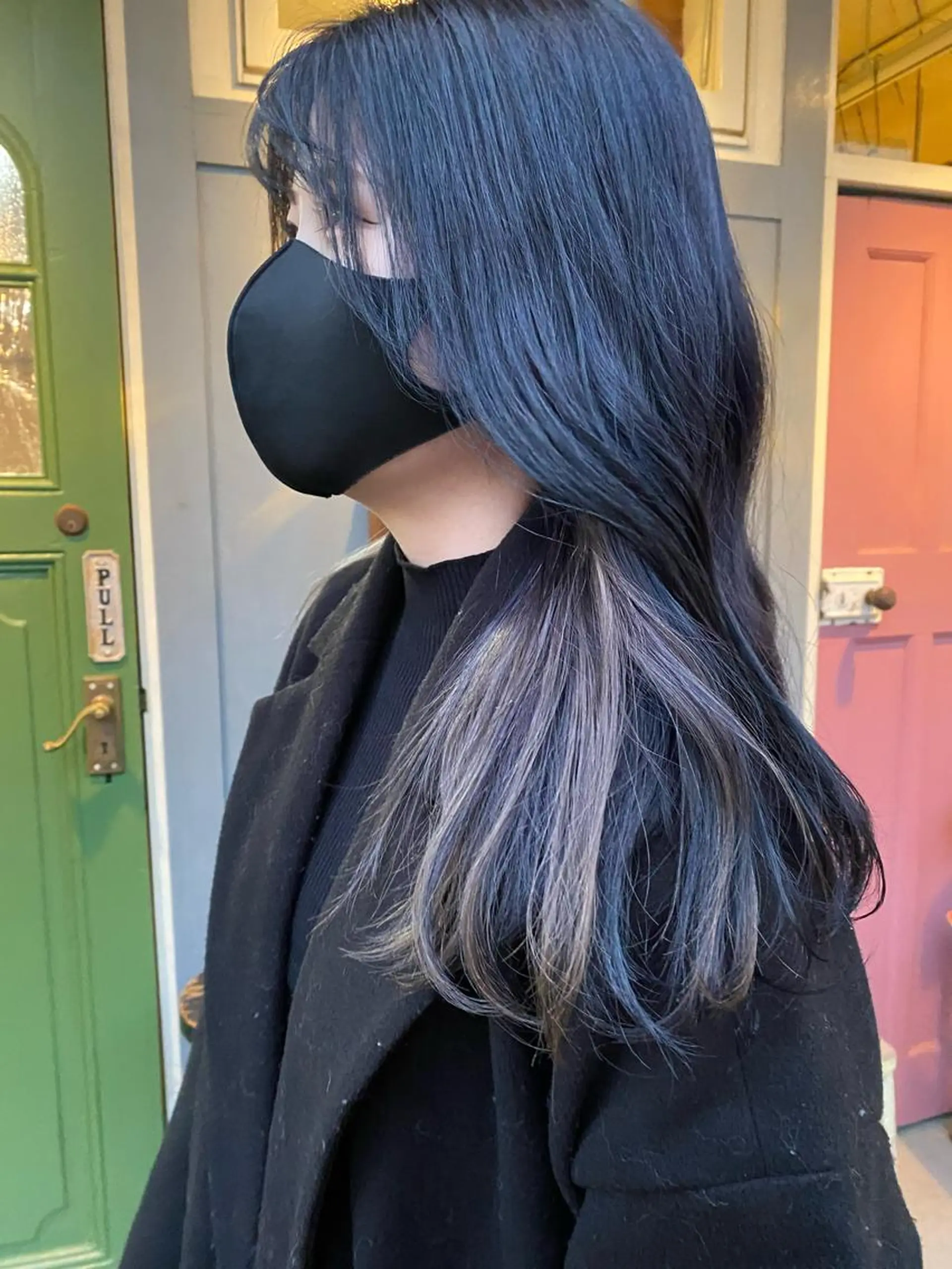 セミロング AYANO ／レイヤー／オリーブのヘアスタイル