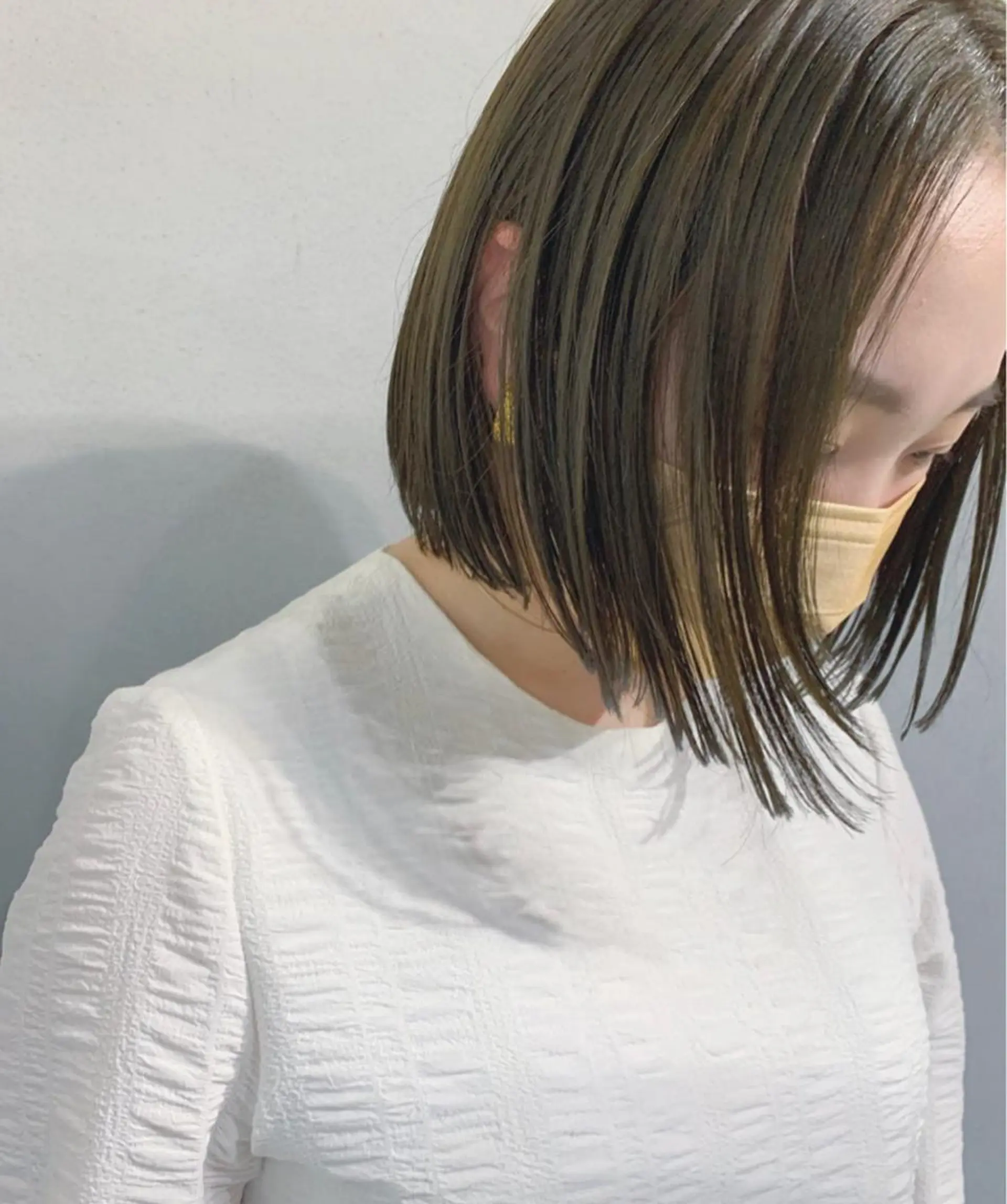 ミディアム カラー オリーブカラー ヘアカラー トリートメント 角岡 真帆のヘアスタイル