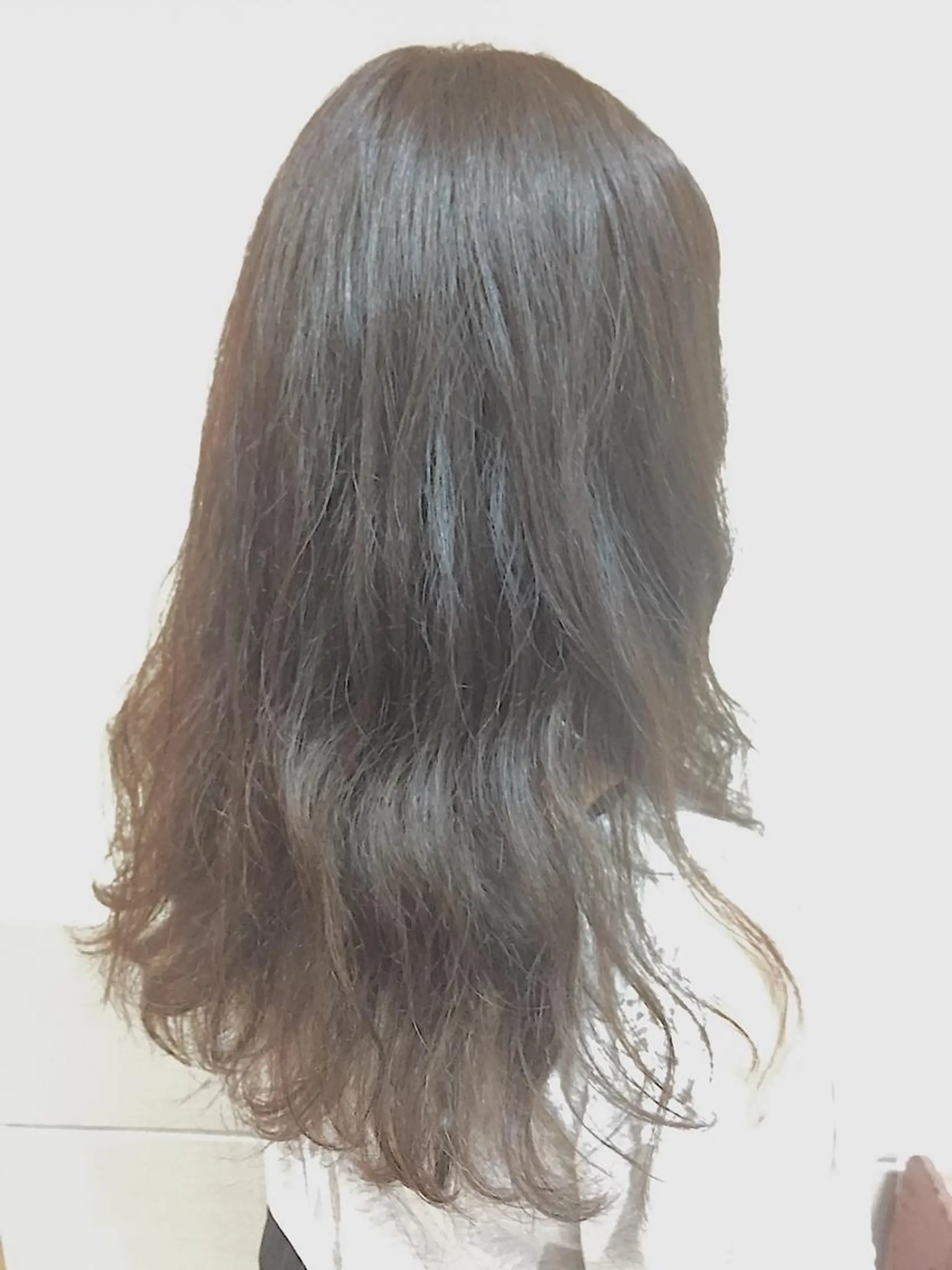 ロング カラー パーマ アッシュ ブルーカラー ブルーアッシュ 透明感カラー 可愛いを作る神 ナオヒロのヘアスタイル