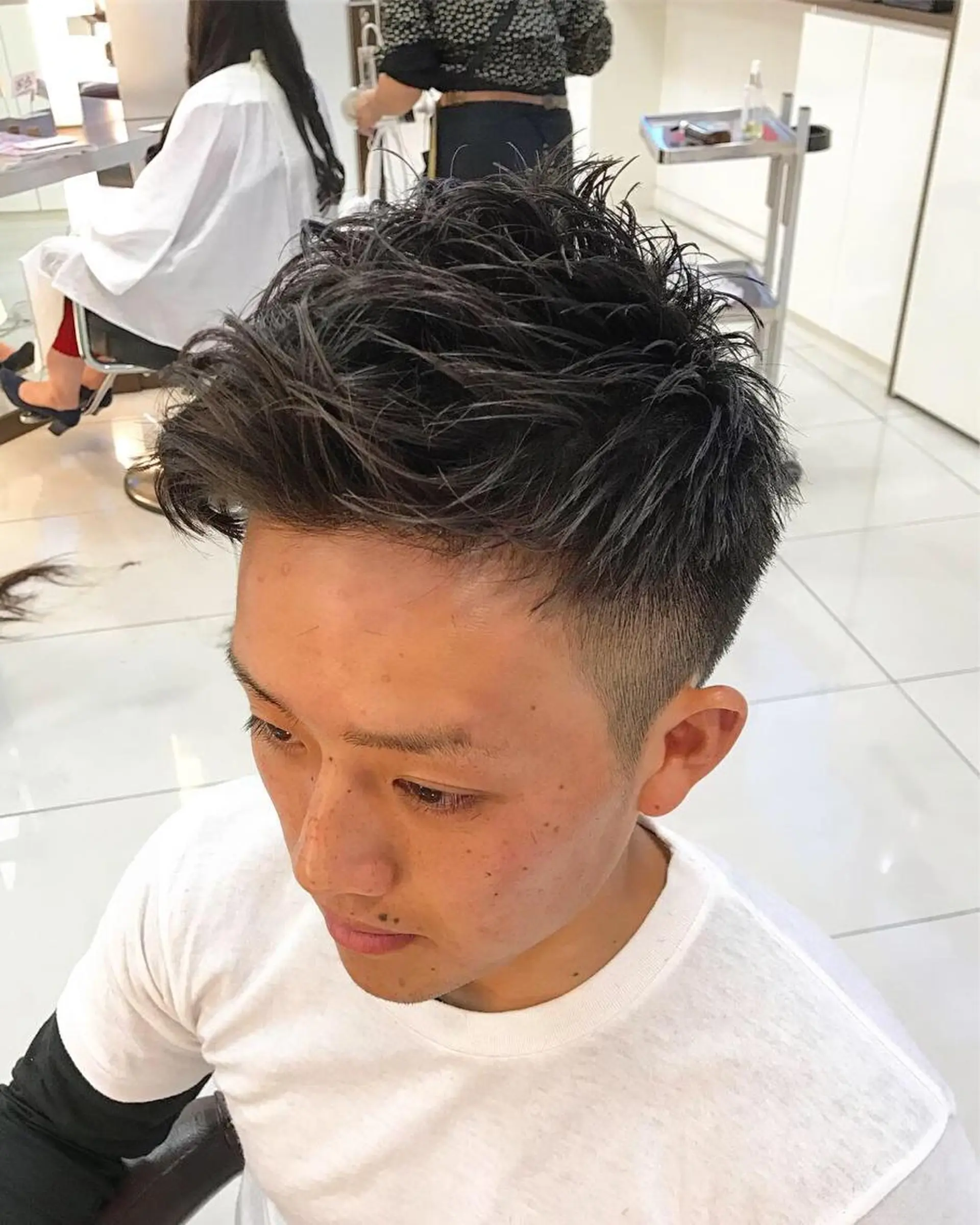 ショート パーマ メンズ モヒカン カット 🟦メンズパーマ🟦 横浜駅｜小上馬淳司のヘアスタイル