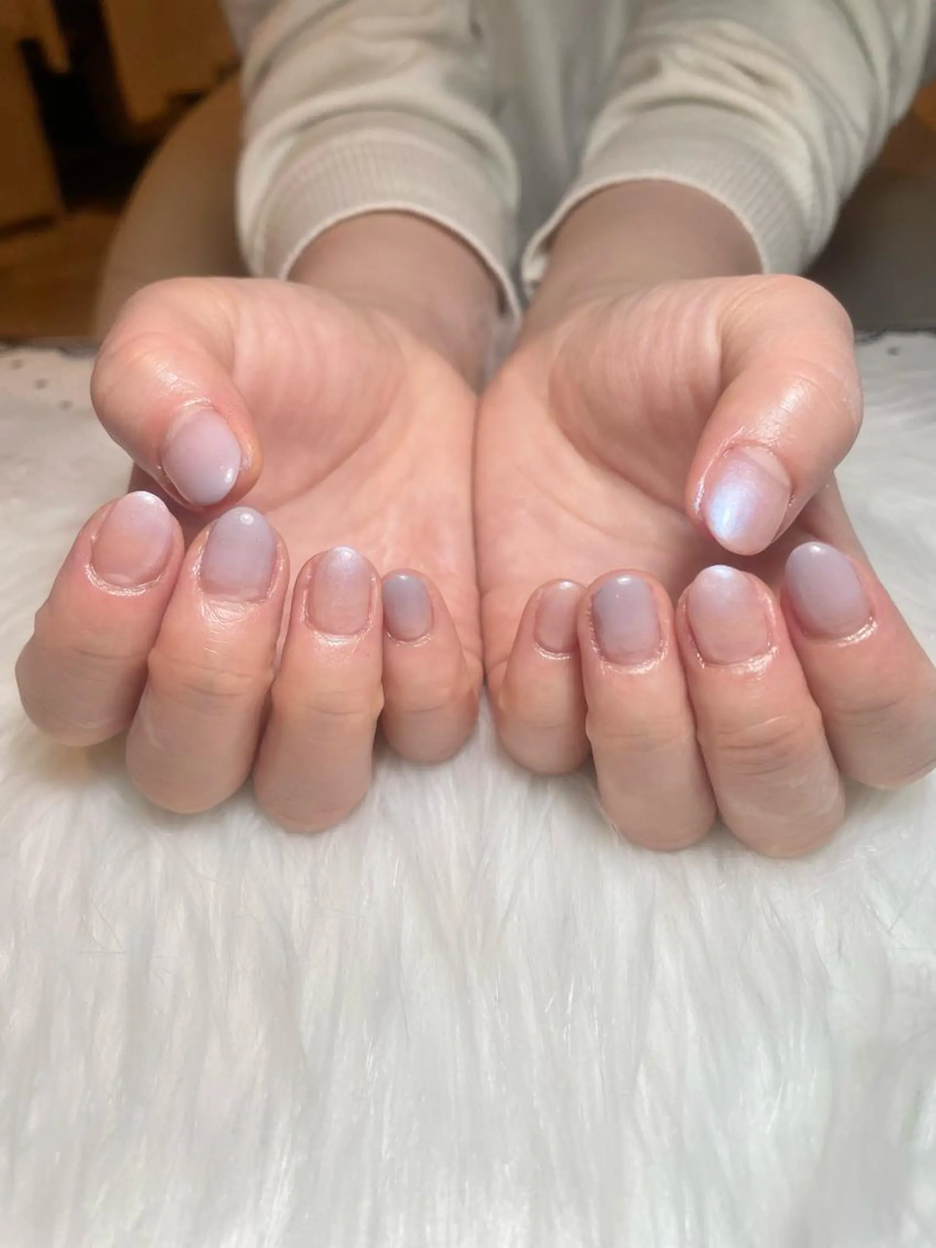 ネイル グラデーション 大袋駅東口徒歩2分 alivioのネイルデザイン