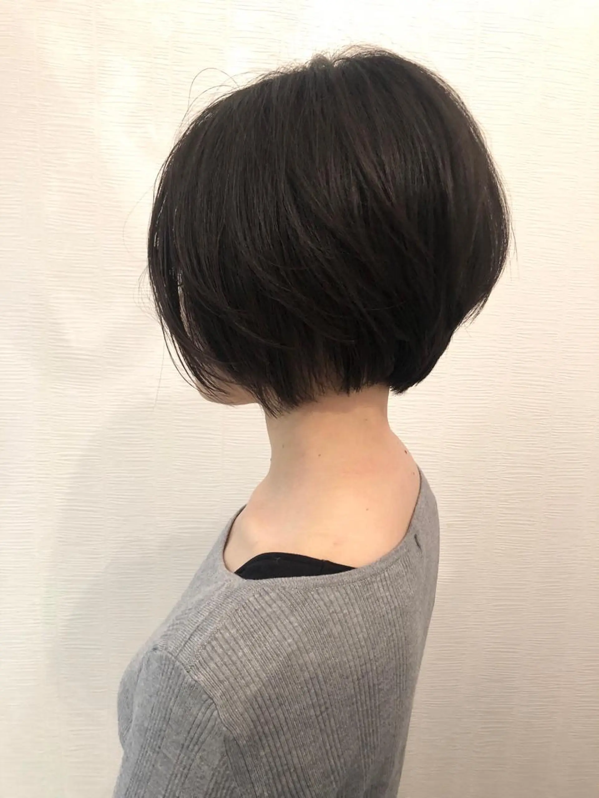 ショート ショートボブ ボブ レイヤーカット ローレイヤー ショートヘア カット トリートメント 平川 友希子のヘアスタイル