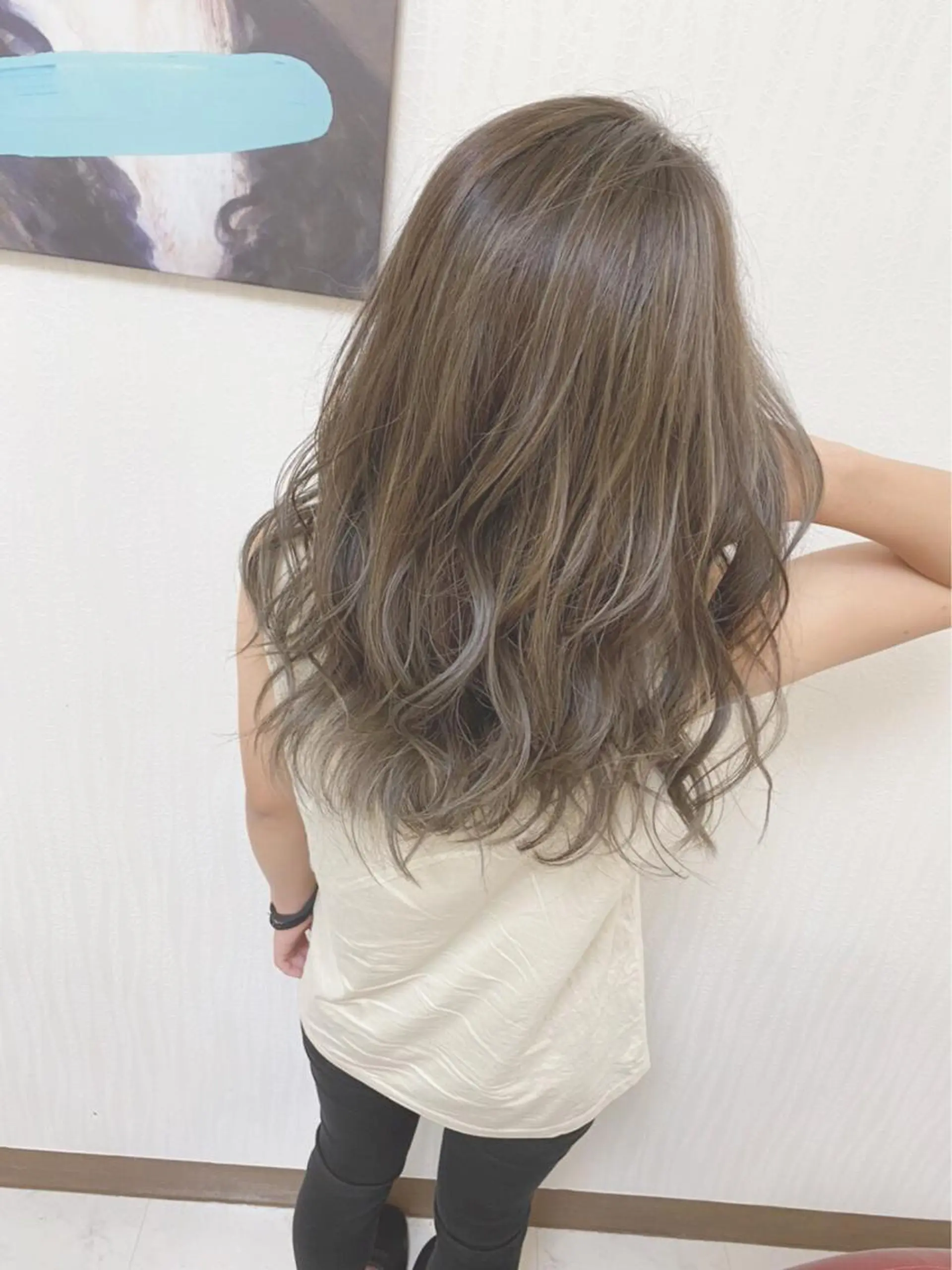 ミディアム カラー グレージュ ハイライトカラー ハイライト KEN 🌟のヘアスタイル