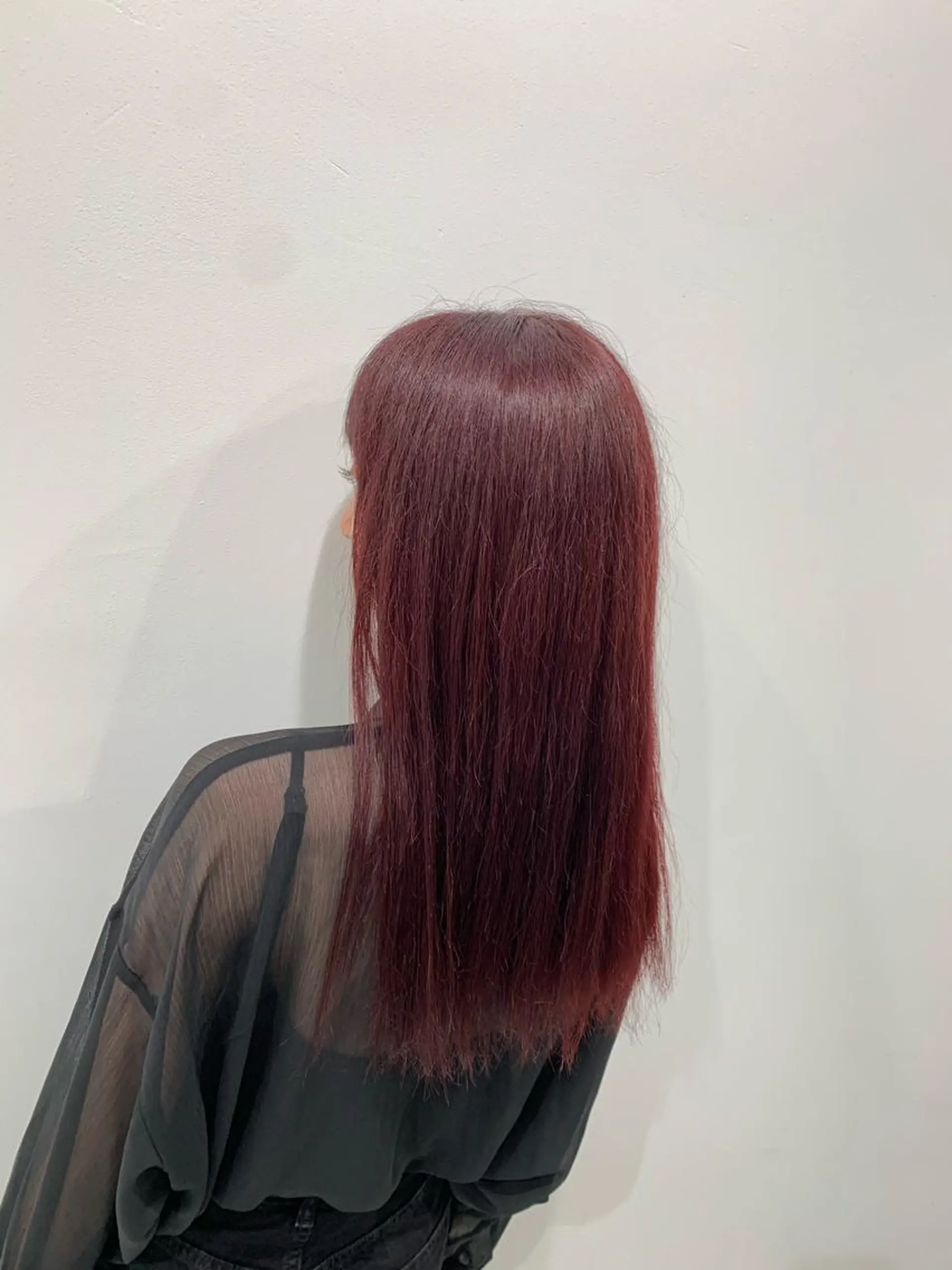 ロング カラー ブリーチ レッドカラー TAKUMI .のヘアスタイル