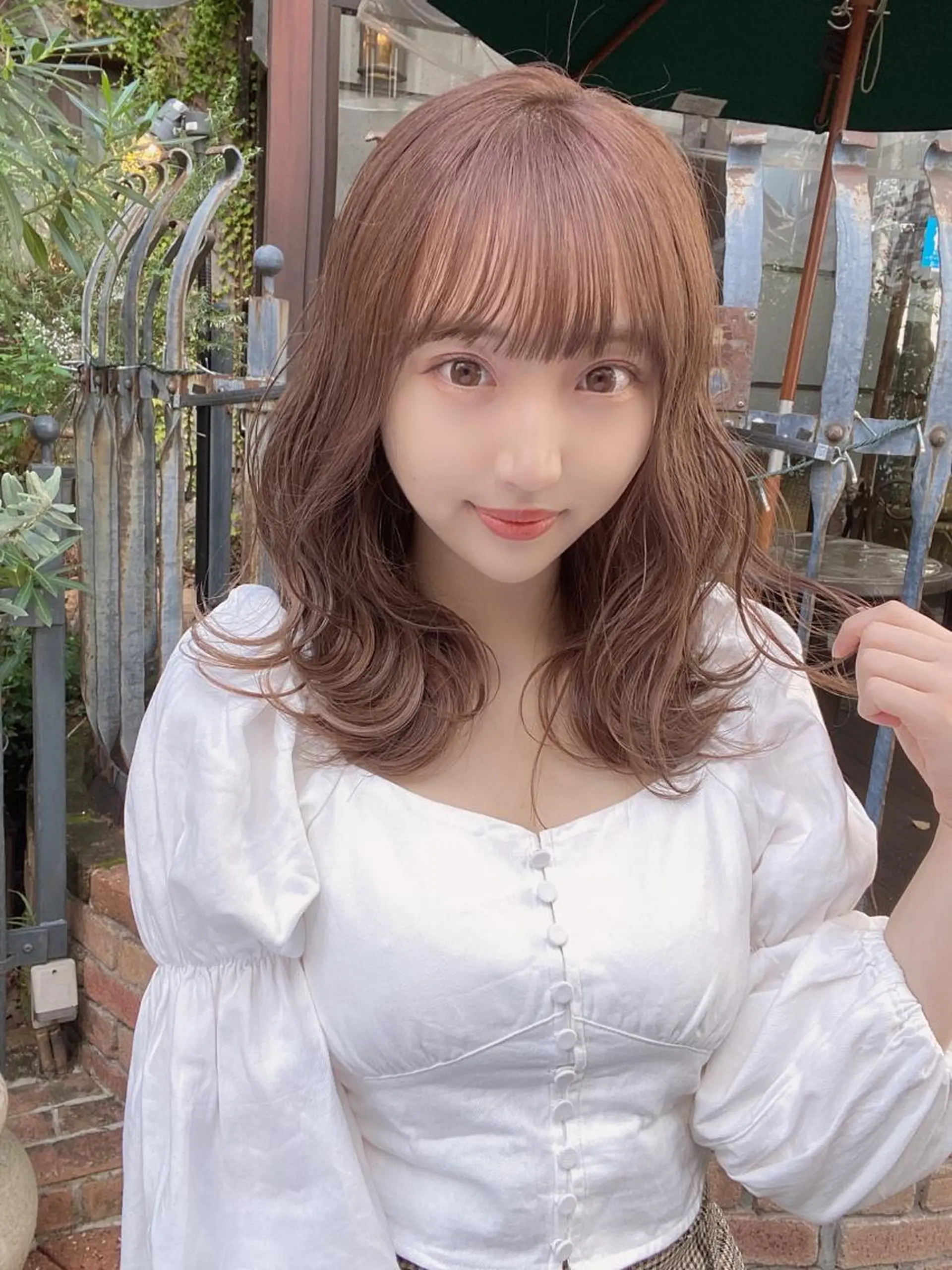 ミディアム カラー バレイヤージュ ブリーチ ケアブリーチ ダブルカラー ハイライトカラー ヘアカラー トリートメント 新宿✨顔周りカット 韓国ヘア/坂本亜裟海のヘアスタイル