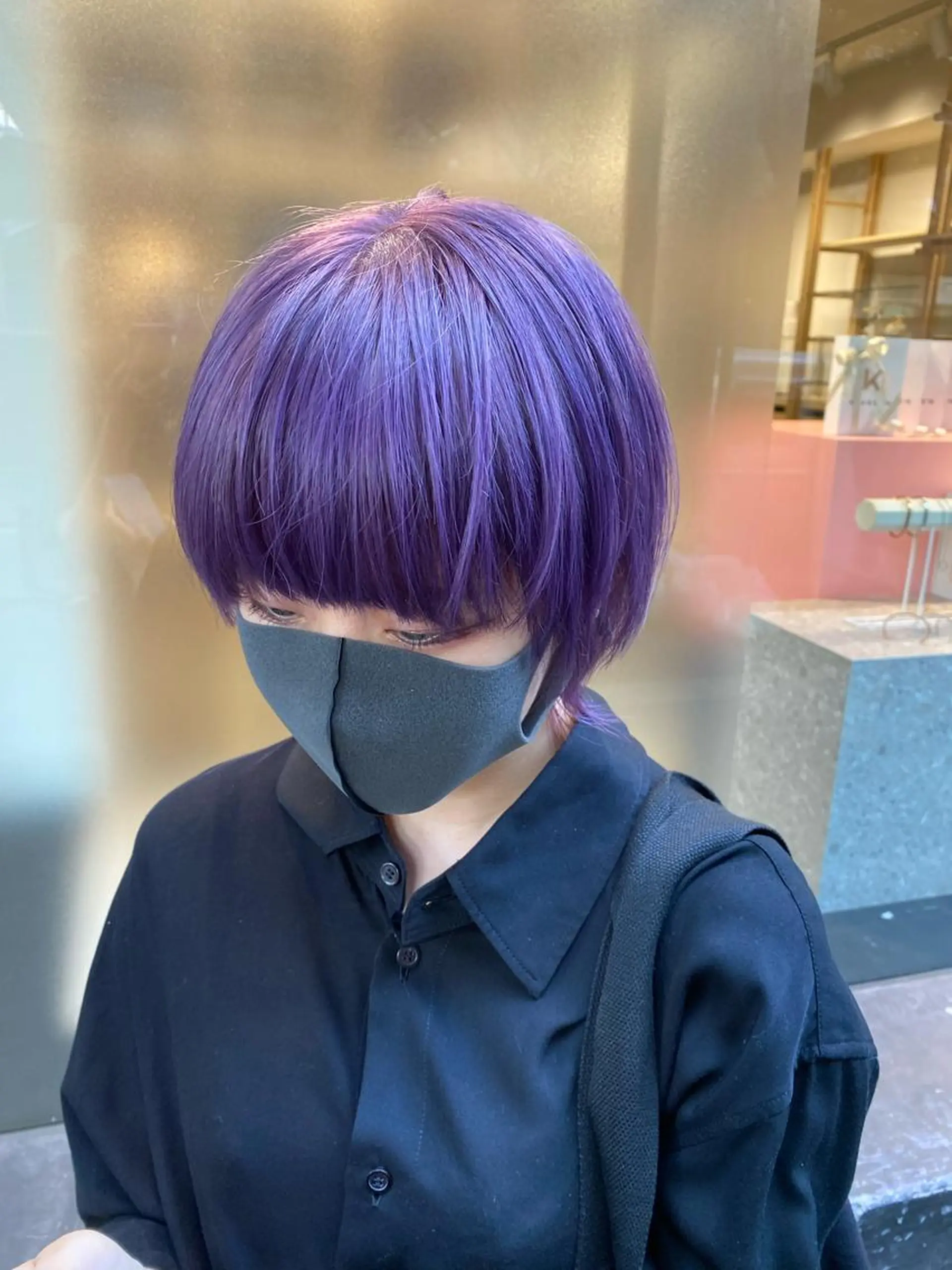 ショート カラー 切りっぱなしボブ レイヤー/縮毛矯正のヘアスタイル