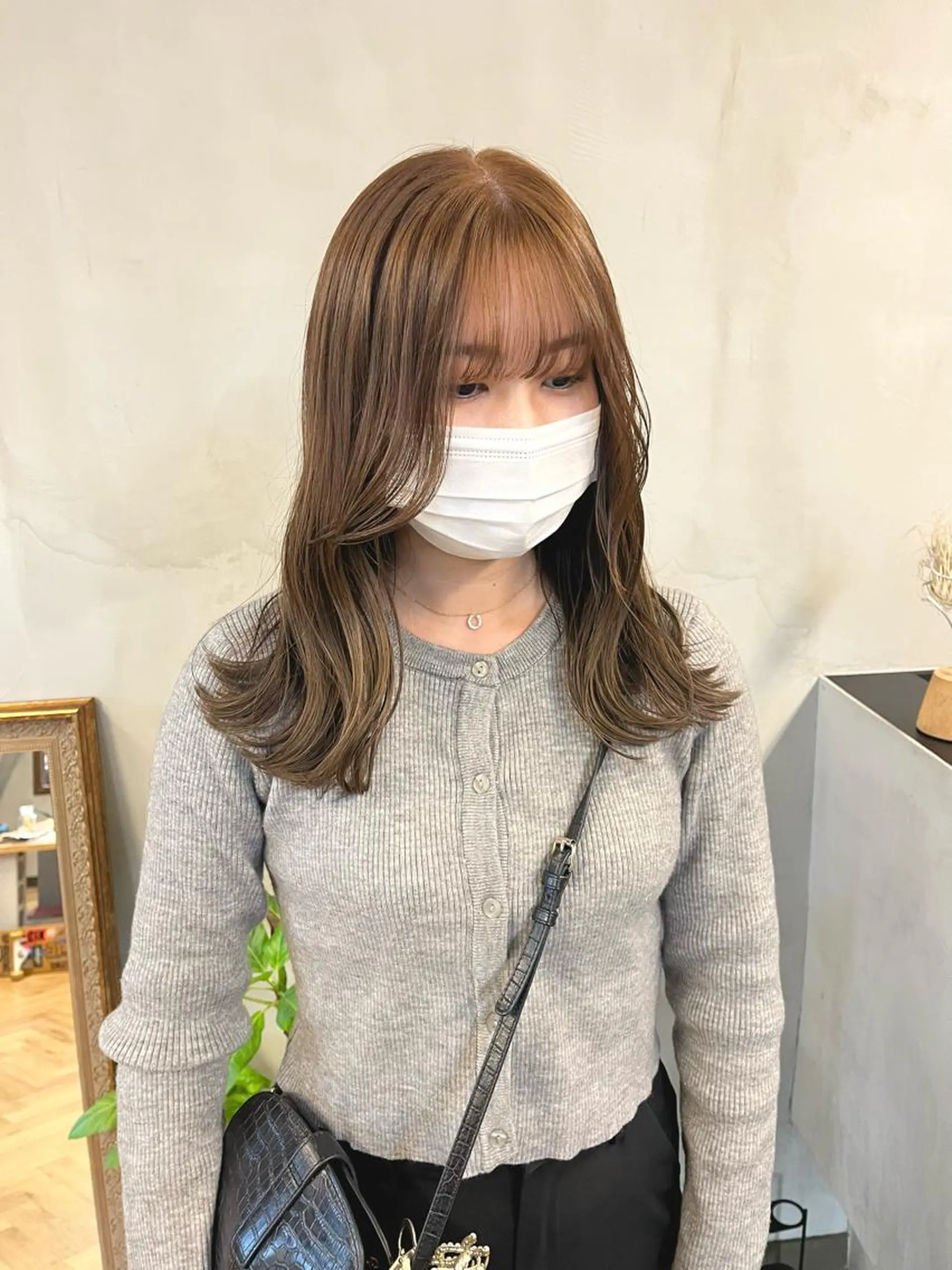 ミディアム カラー ベージュカラー ブリーチ ダブルカラー ブリーチなしカラー ena/ブリーチなし 透明感・レイヤー🎀のヘアスタイル