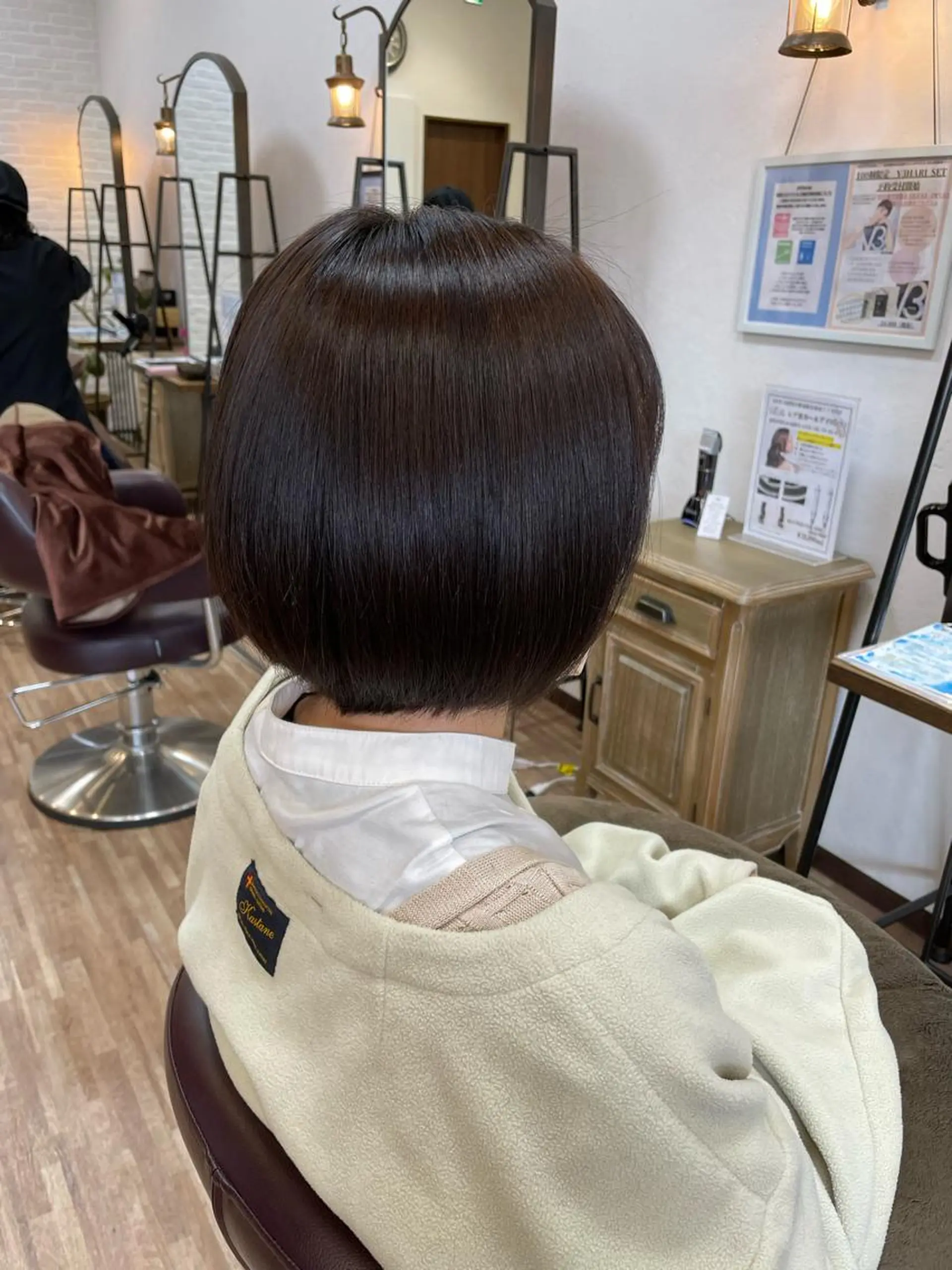 カラー ブラウンカラー 新谷 玲日のヘアスタイル