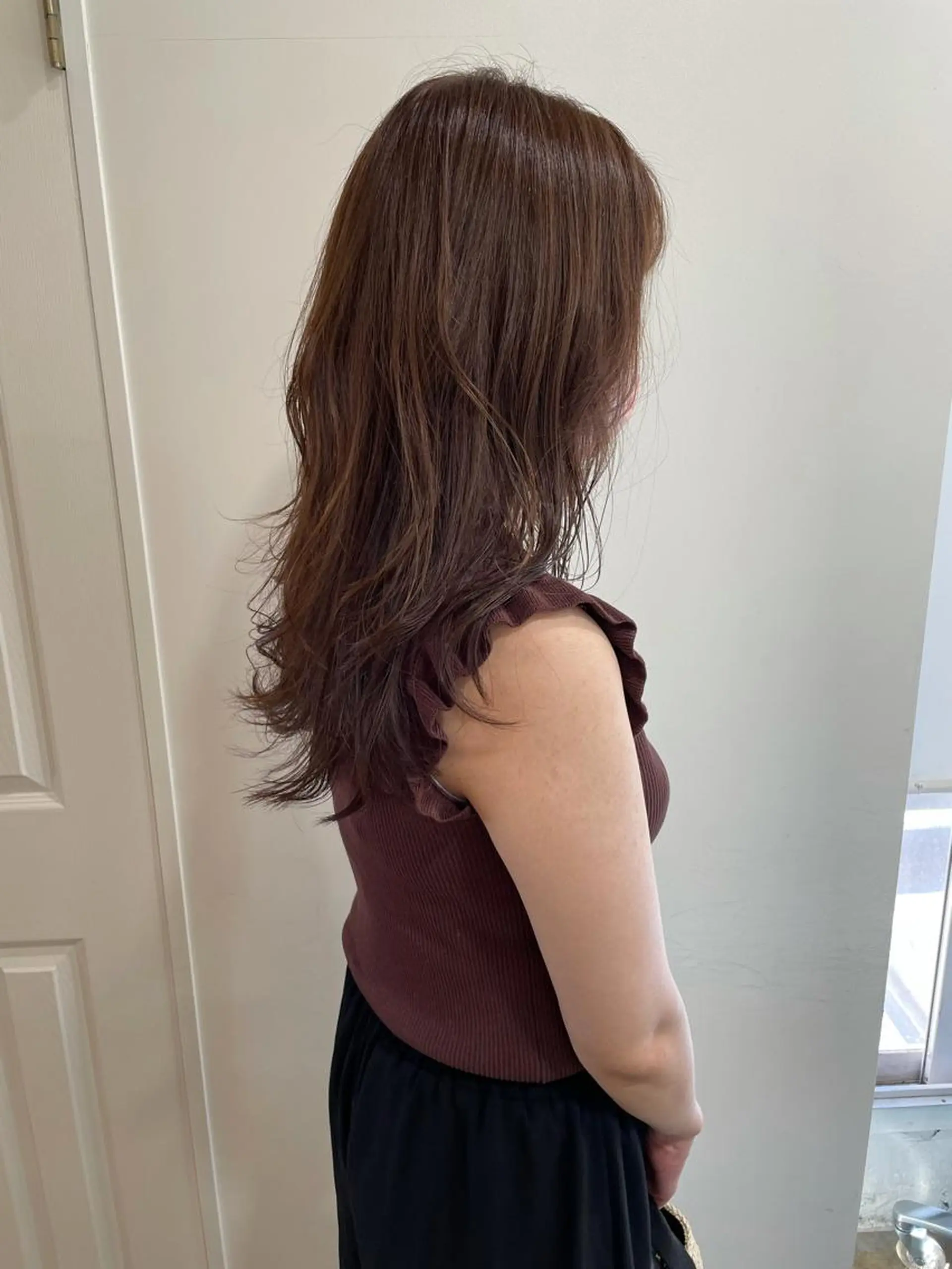 ロング カラー カット ヘアカラー トリートメント MIOベージュカラー 柔らかいカラーのヘアスタイル