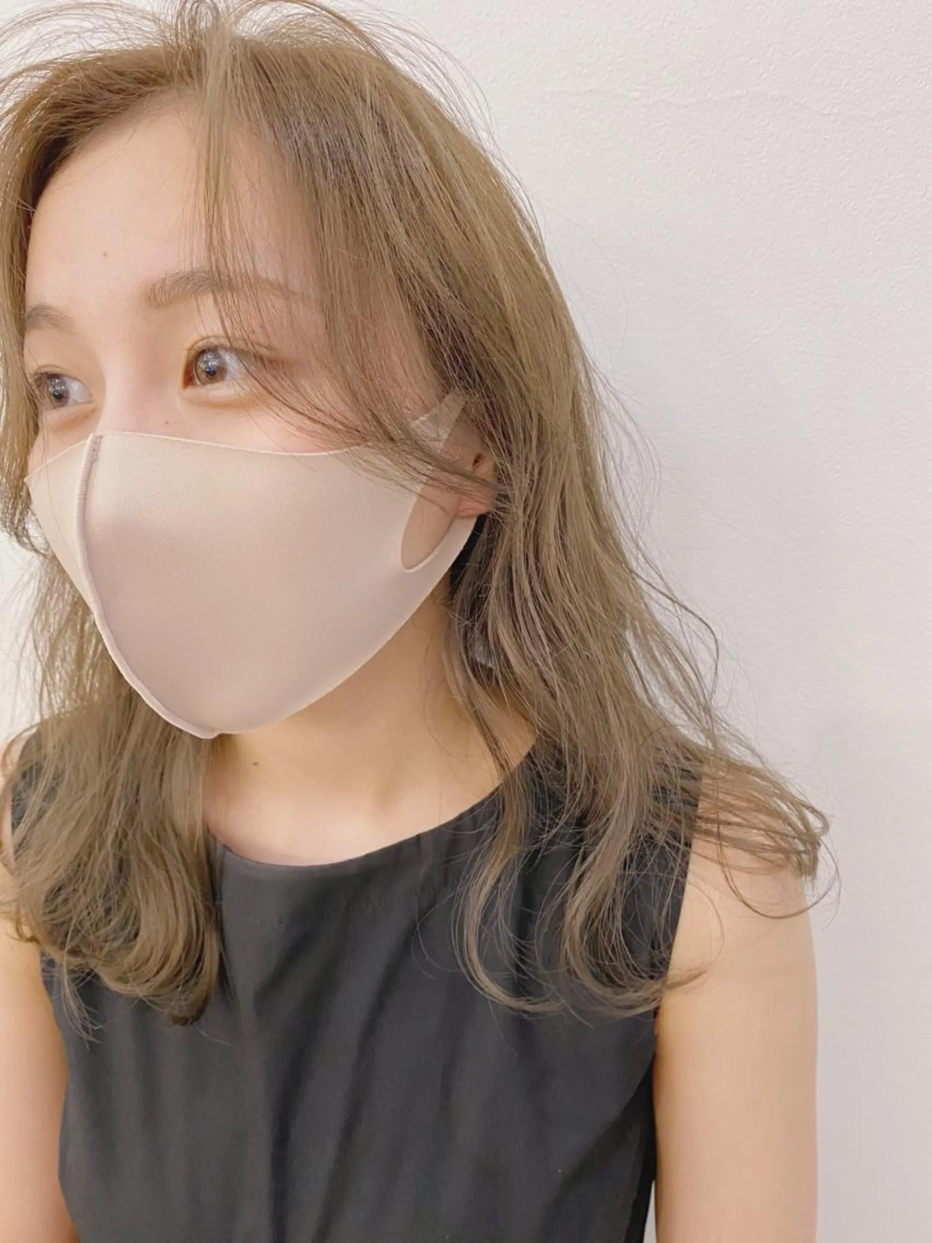 ロング カラー 顔周りレイヤー/韓国 ブリーチminamiのヘアスタイル