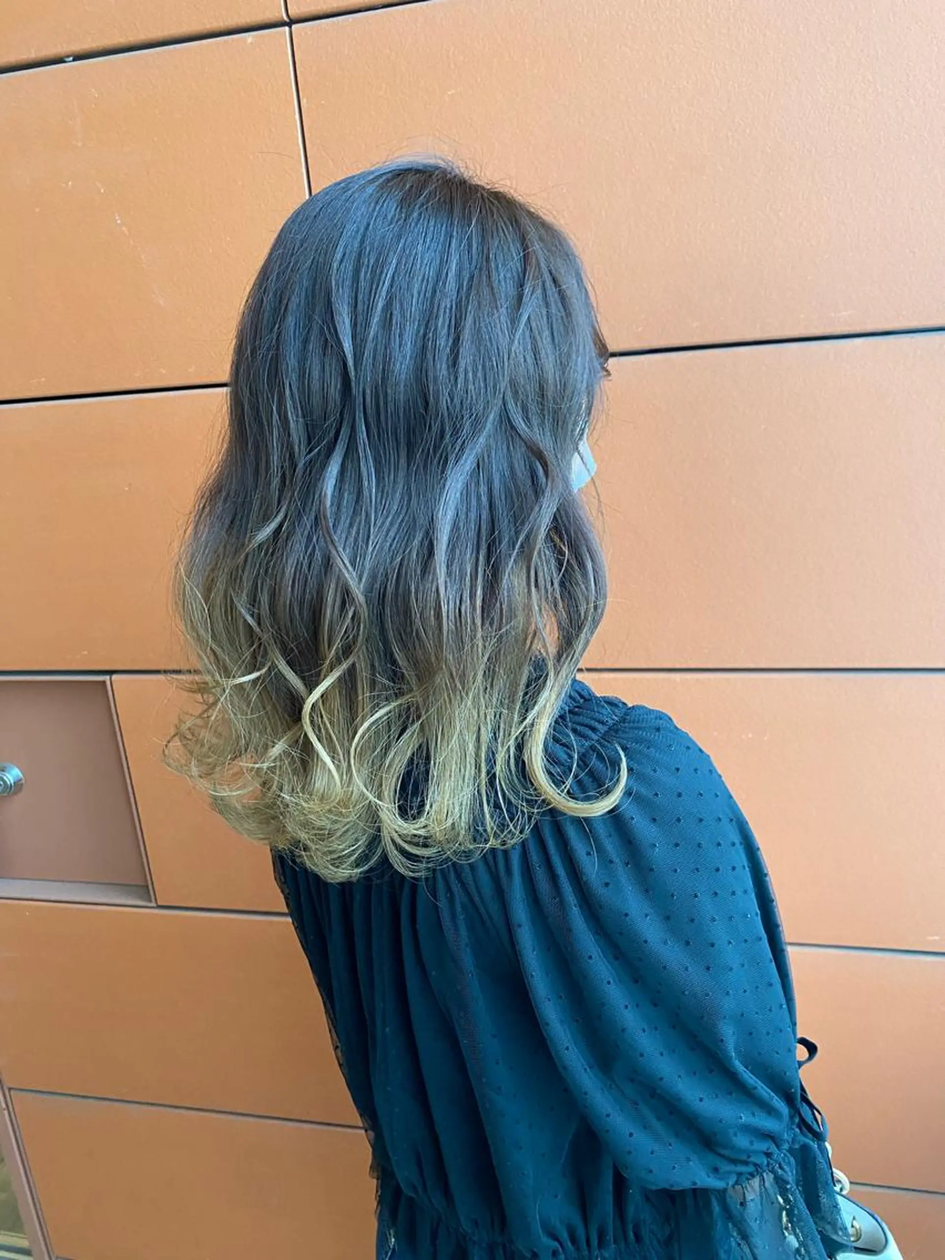 ロング カラー 井手 孔介のヘアスタイル