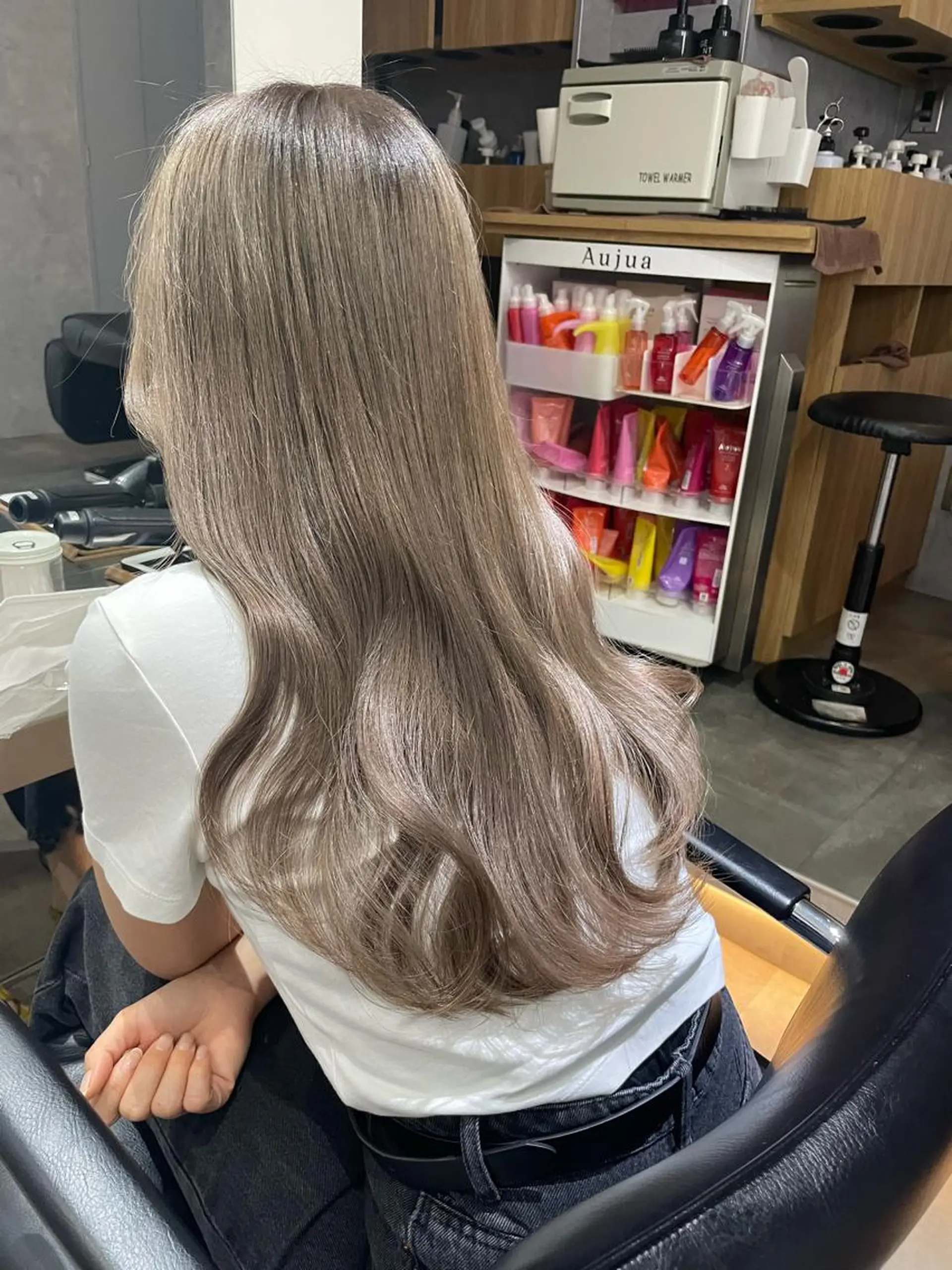 ロング カラー ブリーチ 透明感カラー グレージュ ミルクティーグレージュ ヘアカラー 湯田実津希🤎 ﾐﾙｸﾃｨ専門のヘアスタイル