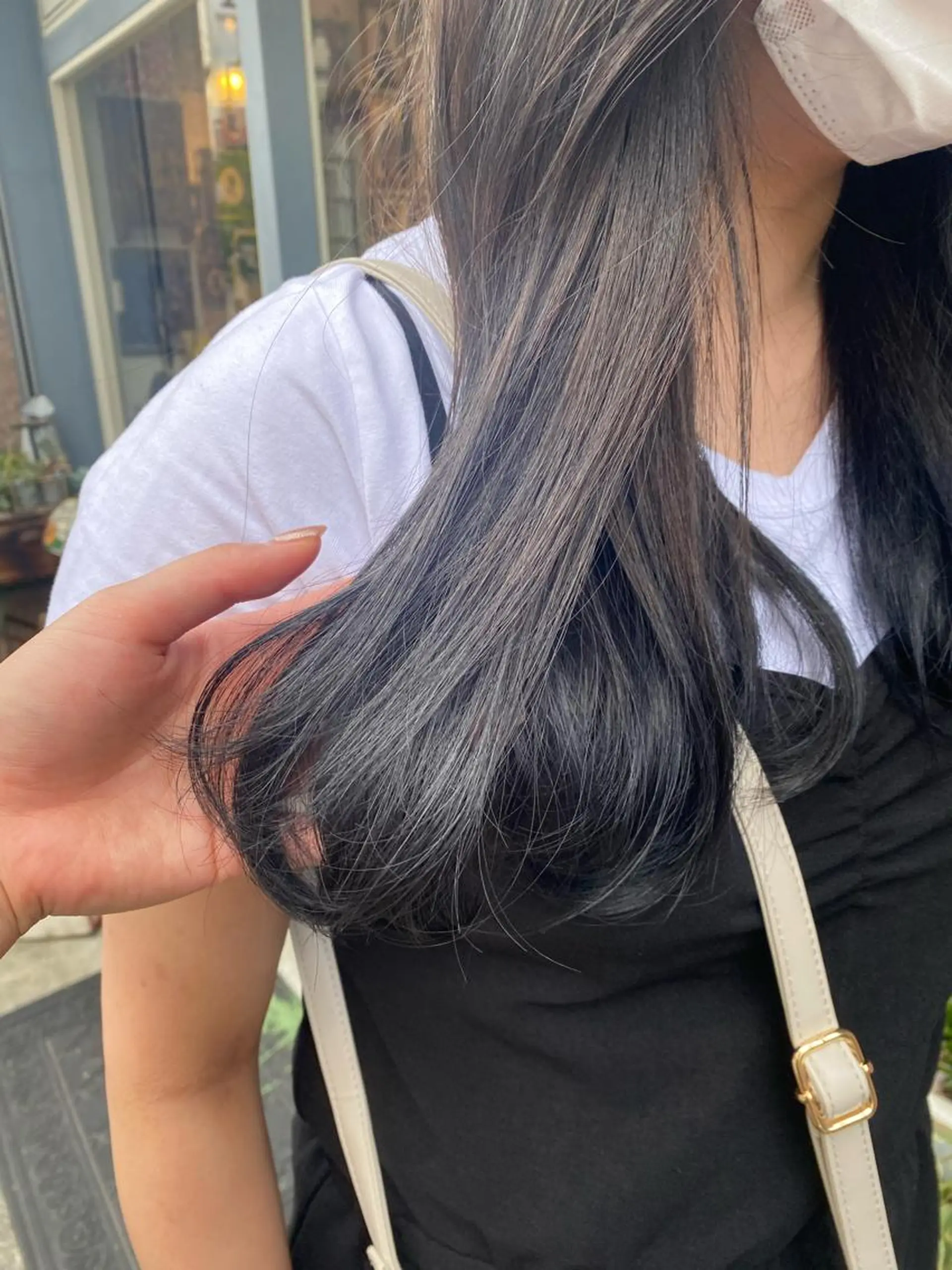 セミロング カラー AYANO ／レイヤー／オリーブのヘアスタイル