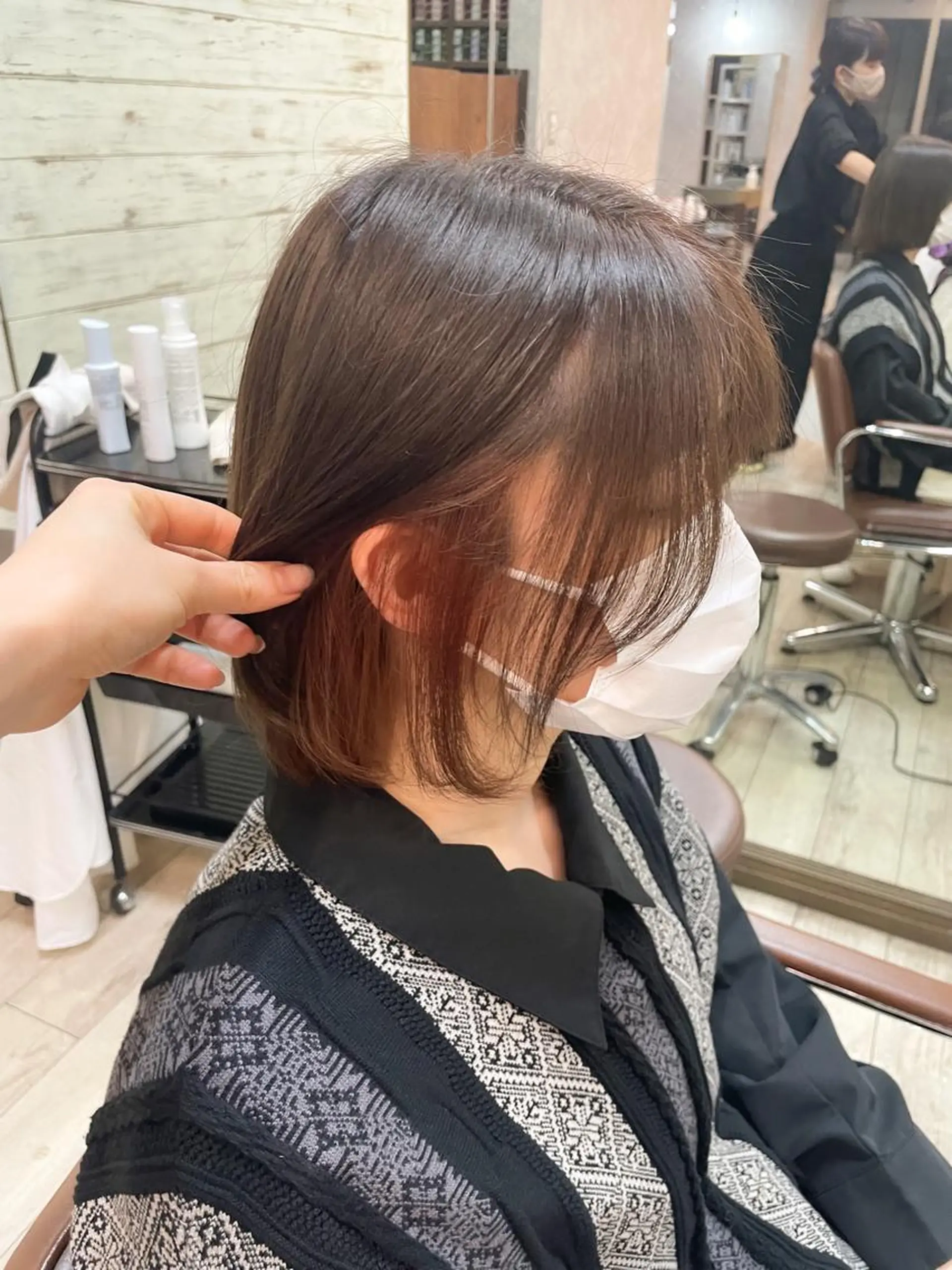 ミディアム カラー ベージュカラー 透明感カラー インナーカラー オレンジ オレンジベージュ イワタ マハ/ minim hairのヘアスタイル