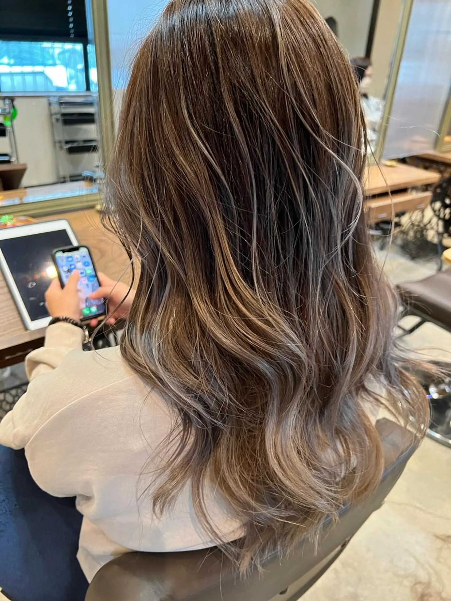 ロング カラー ダブルカラー 透明感カラー/タイラのヘアスタイル