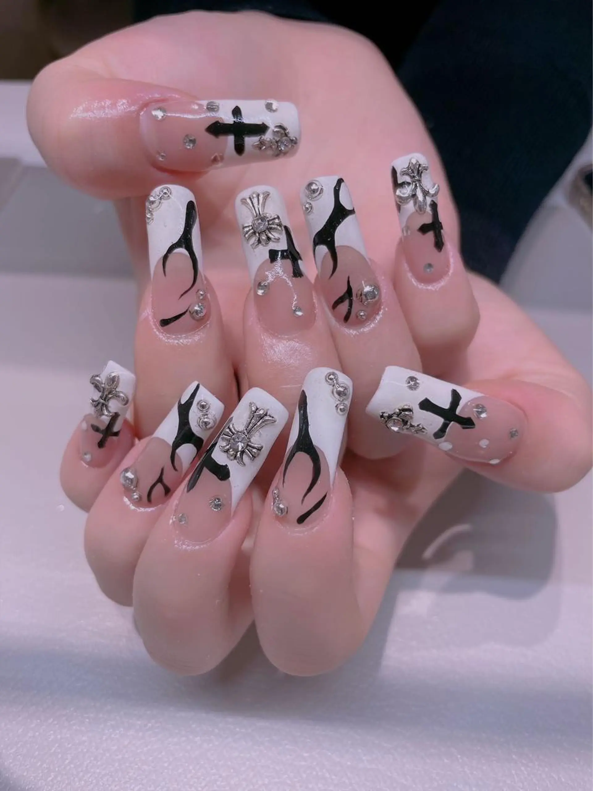 ネイル 美爪パラジェル導入店 Sunnilyのネイルデザイン