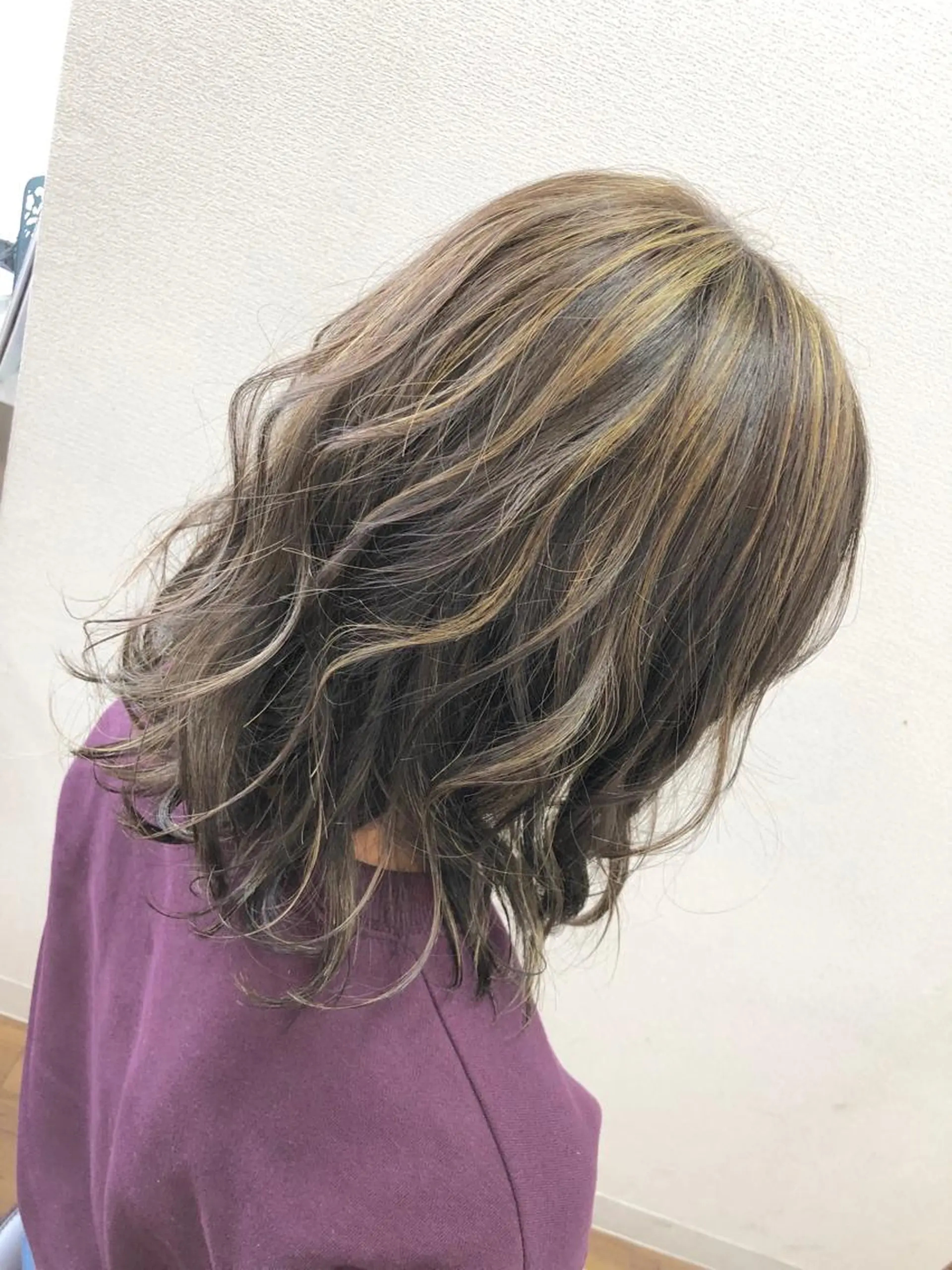 ミディアム カラー SHIORI💜口コ ミNo.1艶カラーのヘアスタイル