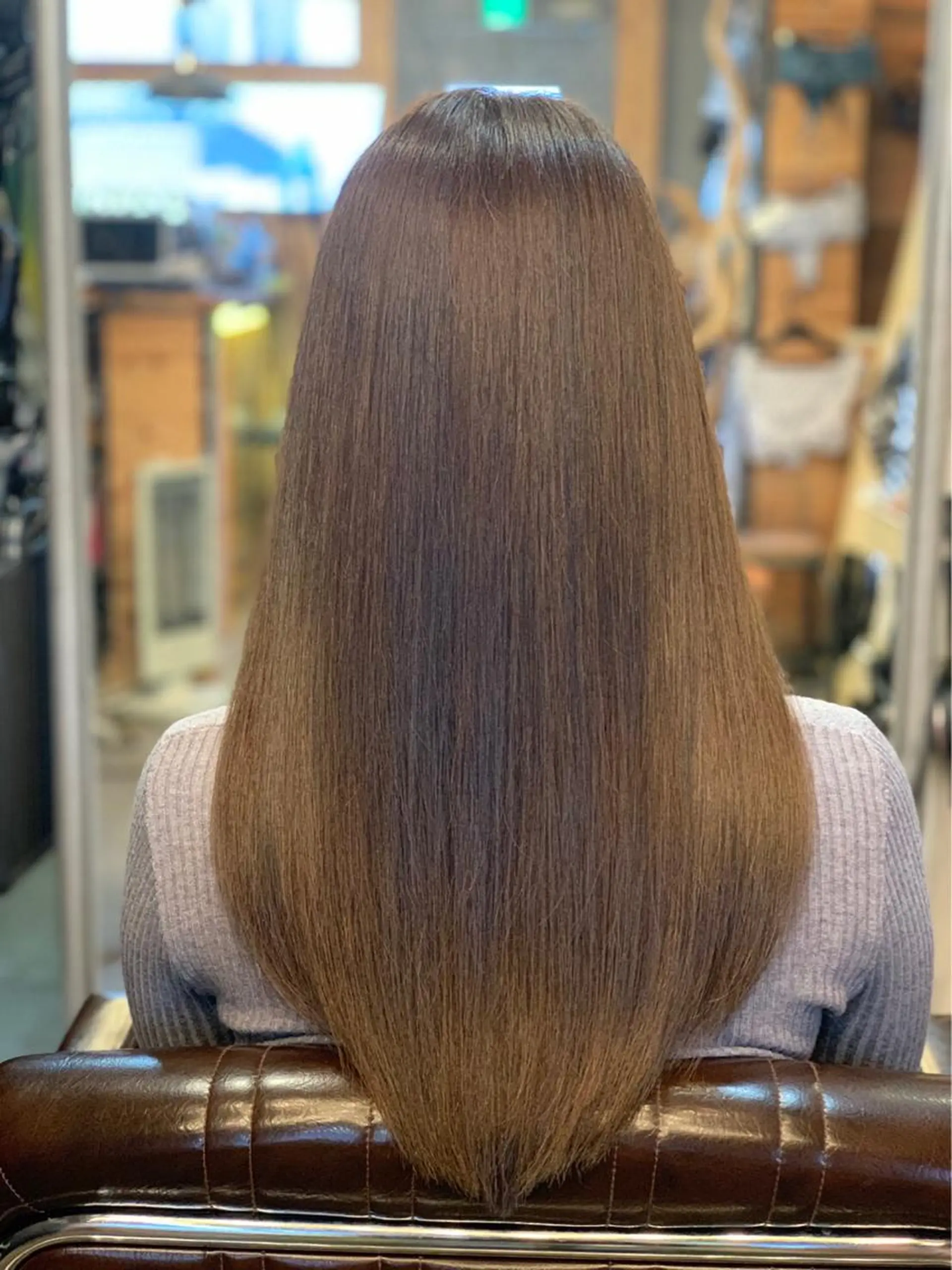ロング カラー 髪質改善 トリートメント カット ヨッ シーのヘアスタイル