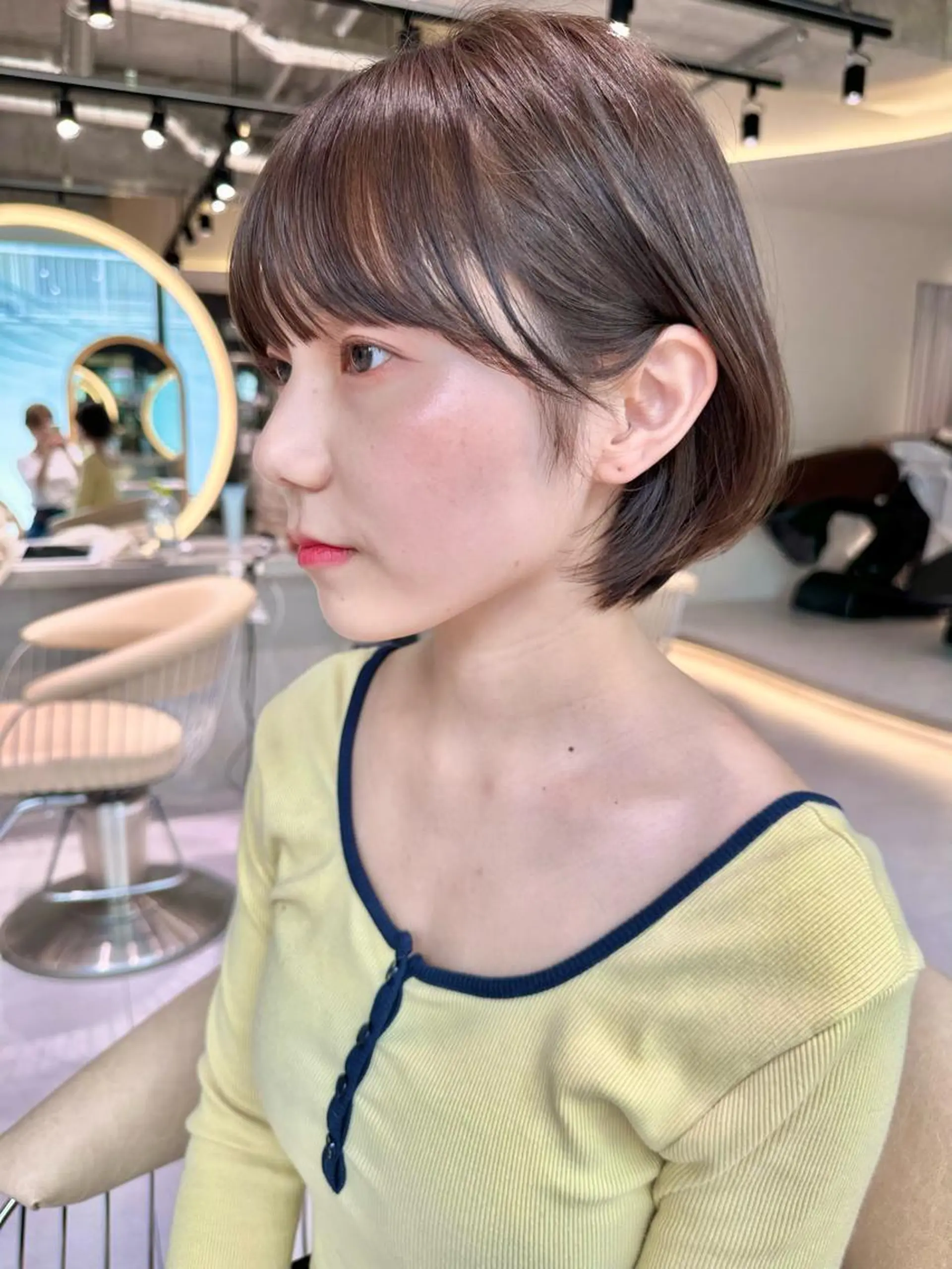 ミディアム カラー かえ🩶韓国ボブ🎀 透明感カラー🥣のヘアスタイル