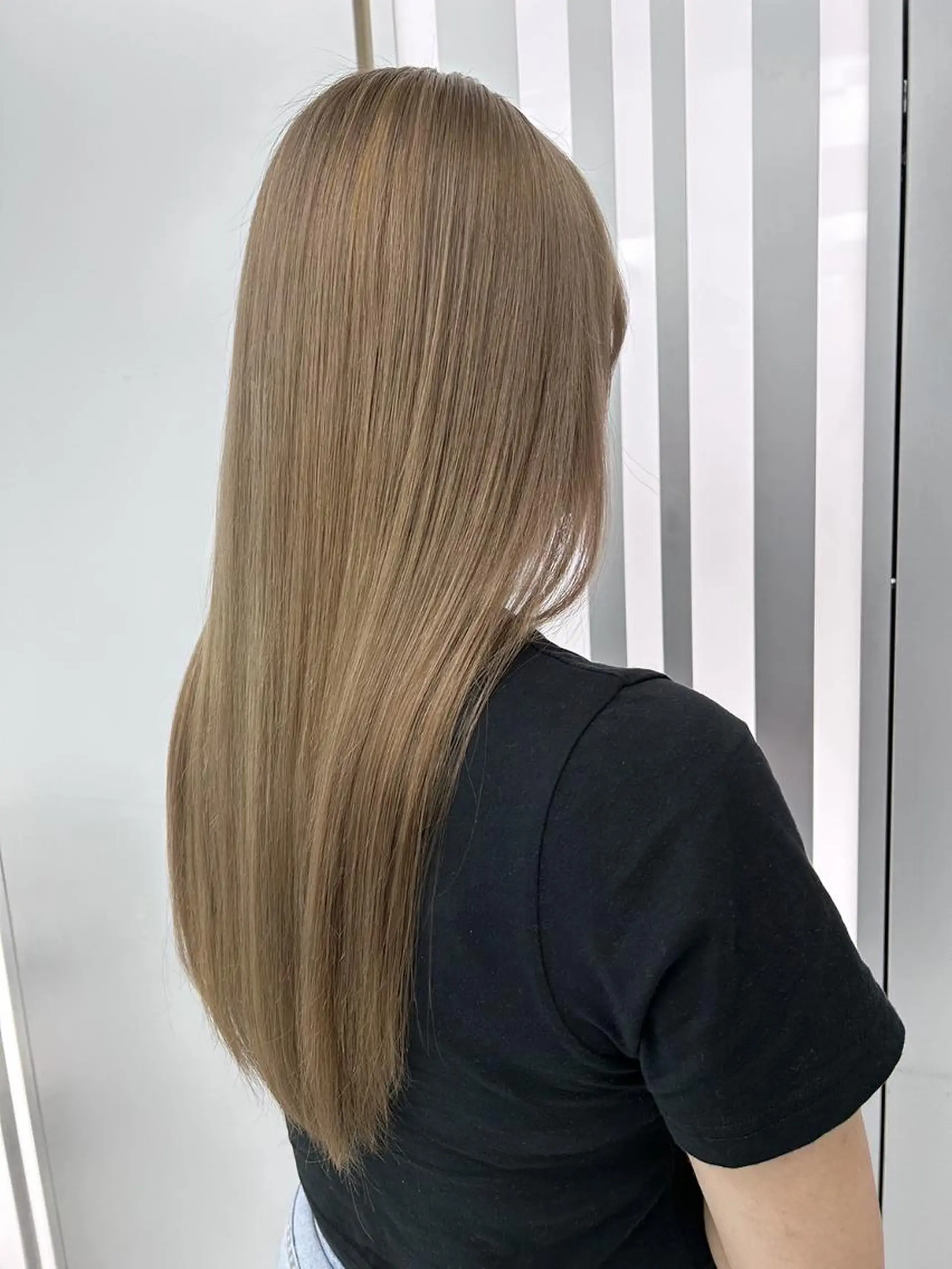 ミディアム HEADS MARIKAのヘアスタイル
