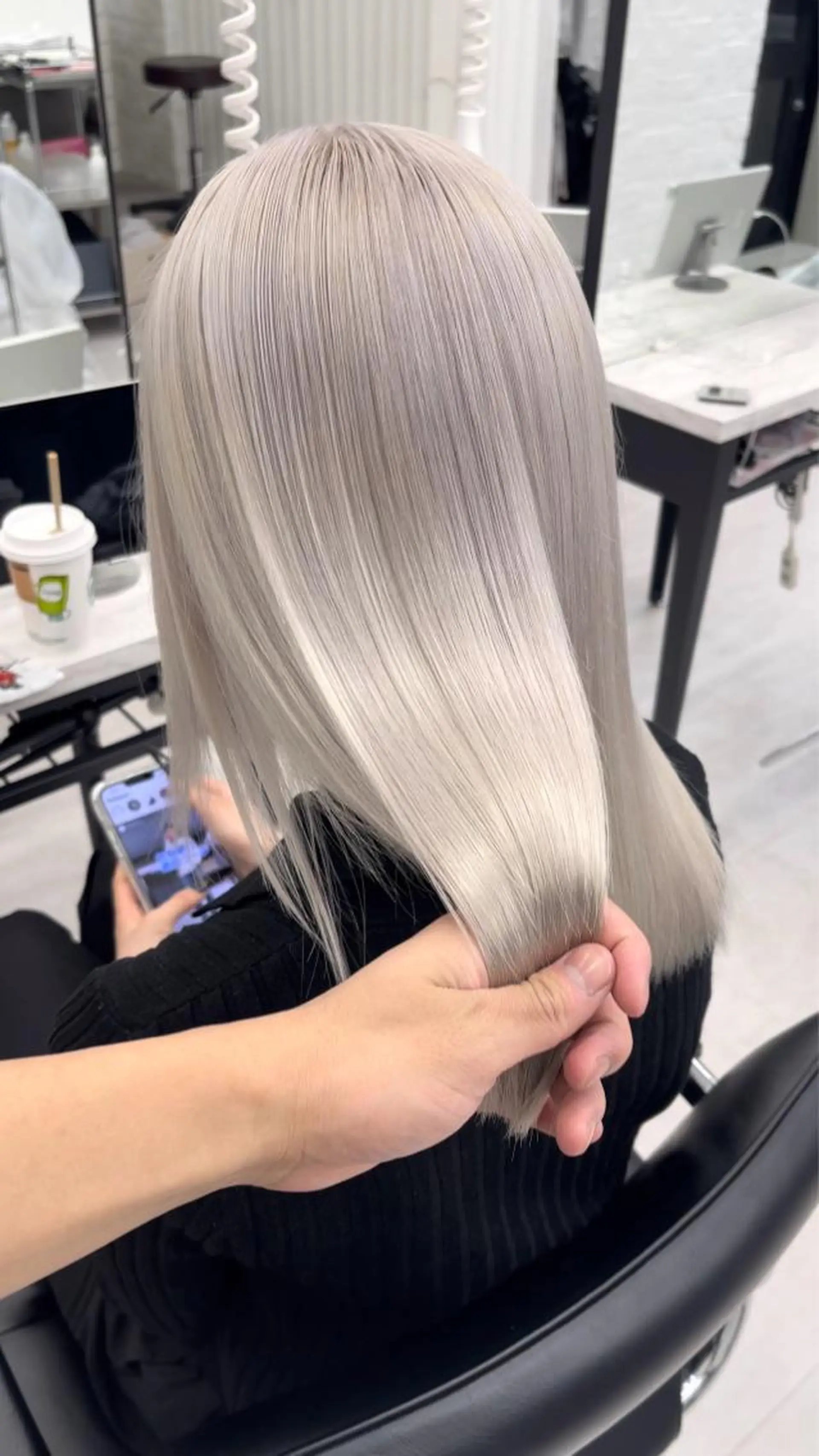 ミディアム カラー 高島大登/顔周り /レイヤーカットのヘアスタイル