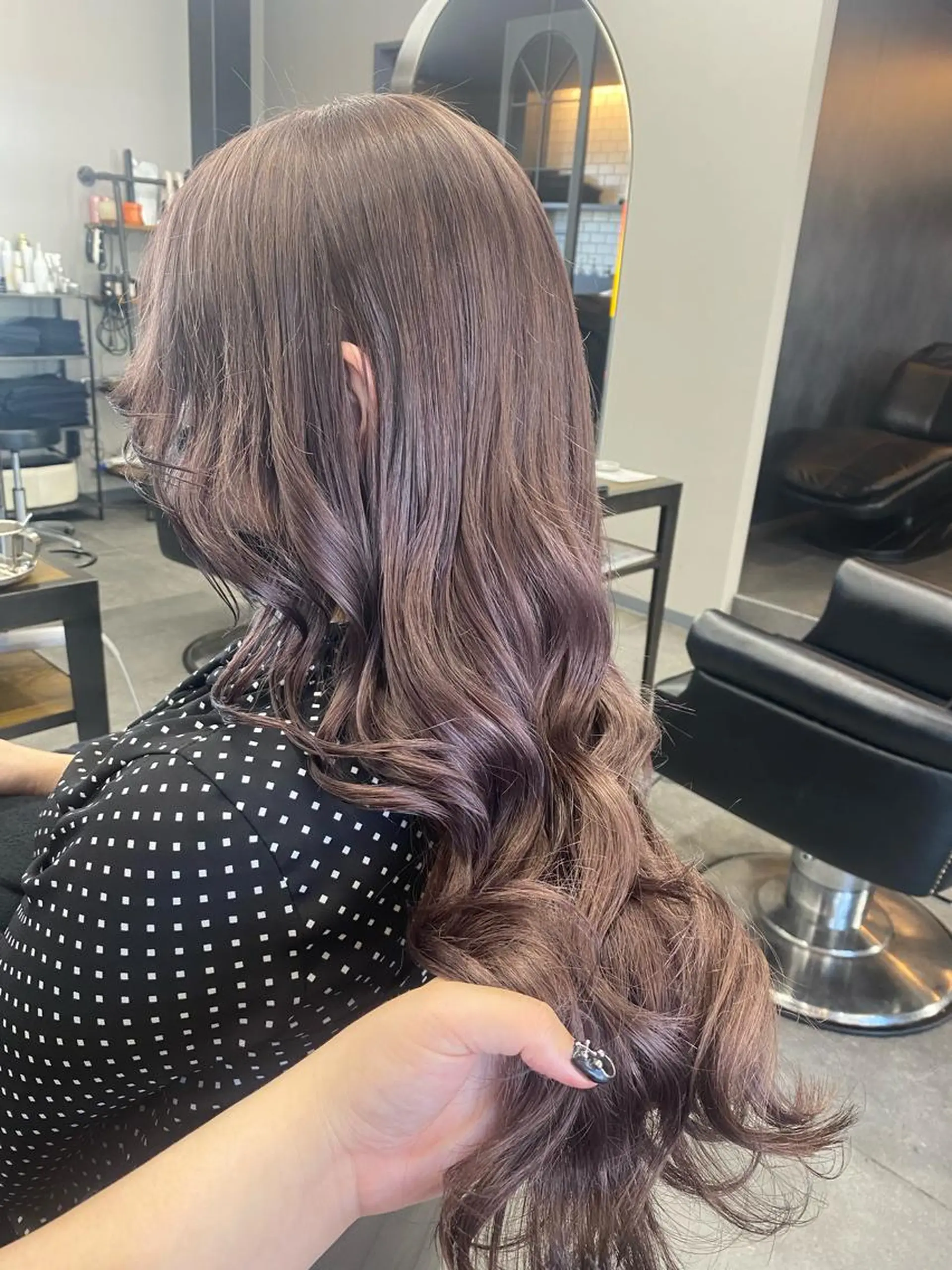 ロング maco 艶感ハイトーン🦋のヘアスタイル