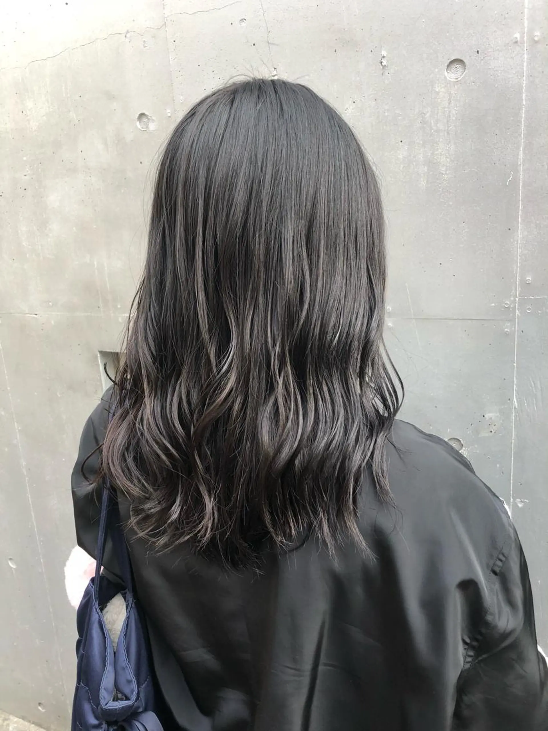 ミディアム カラー アッシュ ベージュカラー グレージュ ヘアカラー お気に入り数2.3万 🏆SHO🏆のヘアスタイル