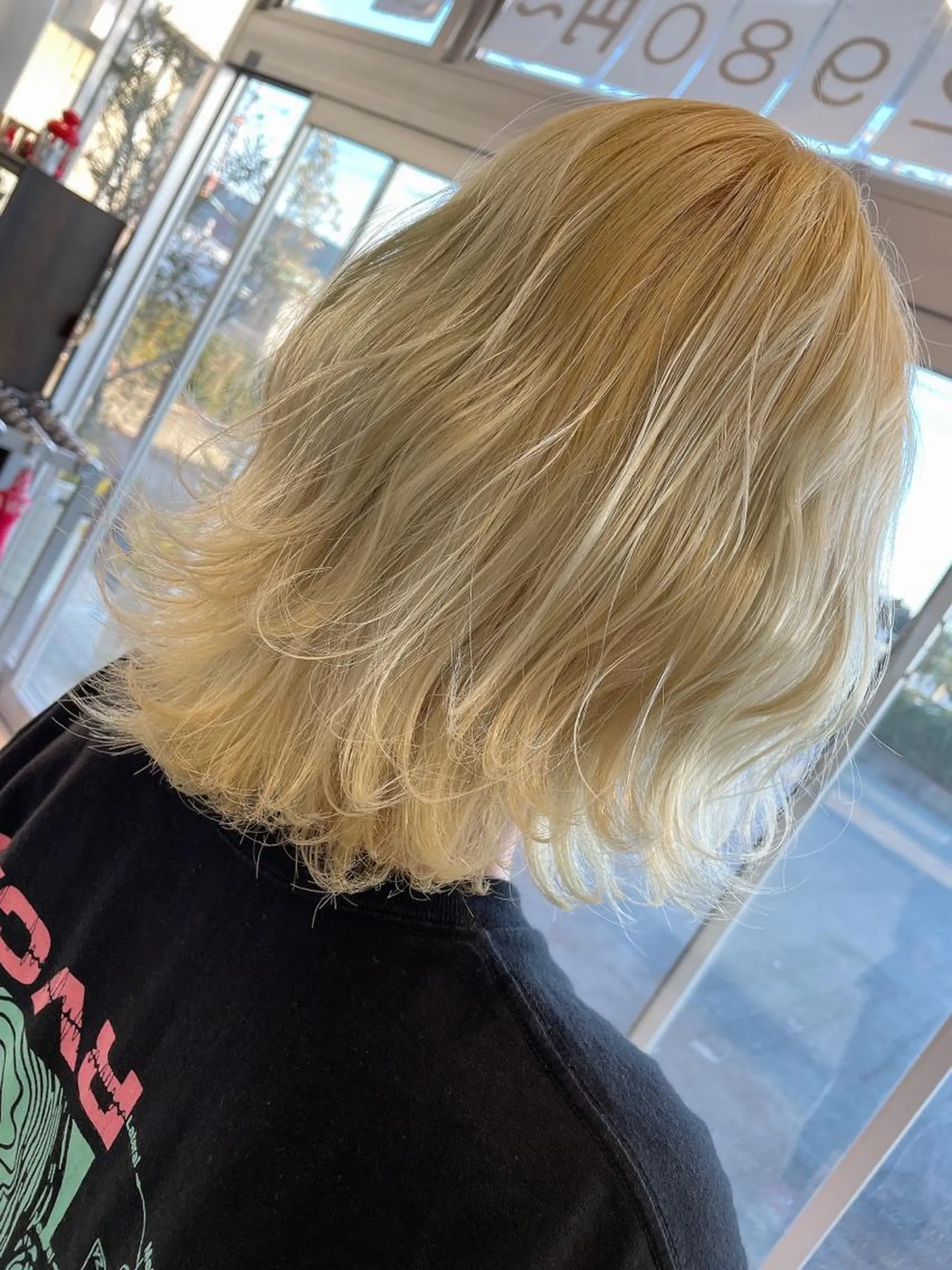 ミディアム カラー 松永 果菜のヘアスタイル