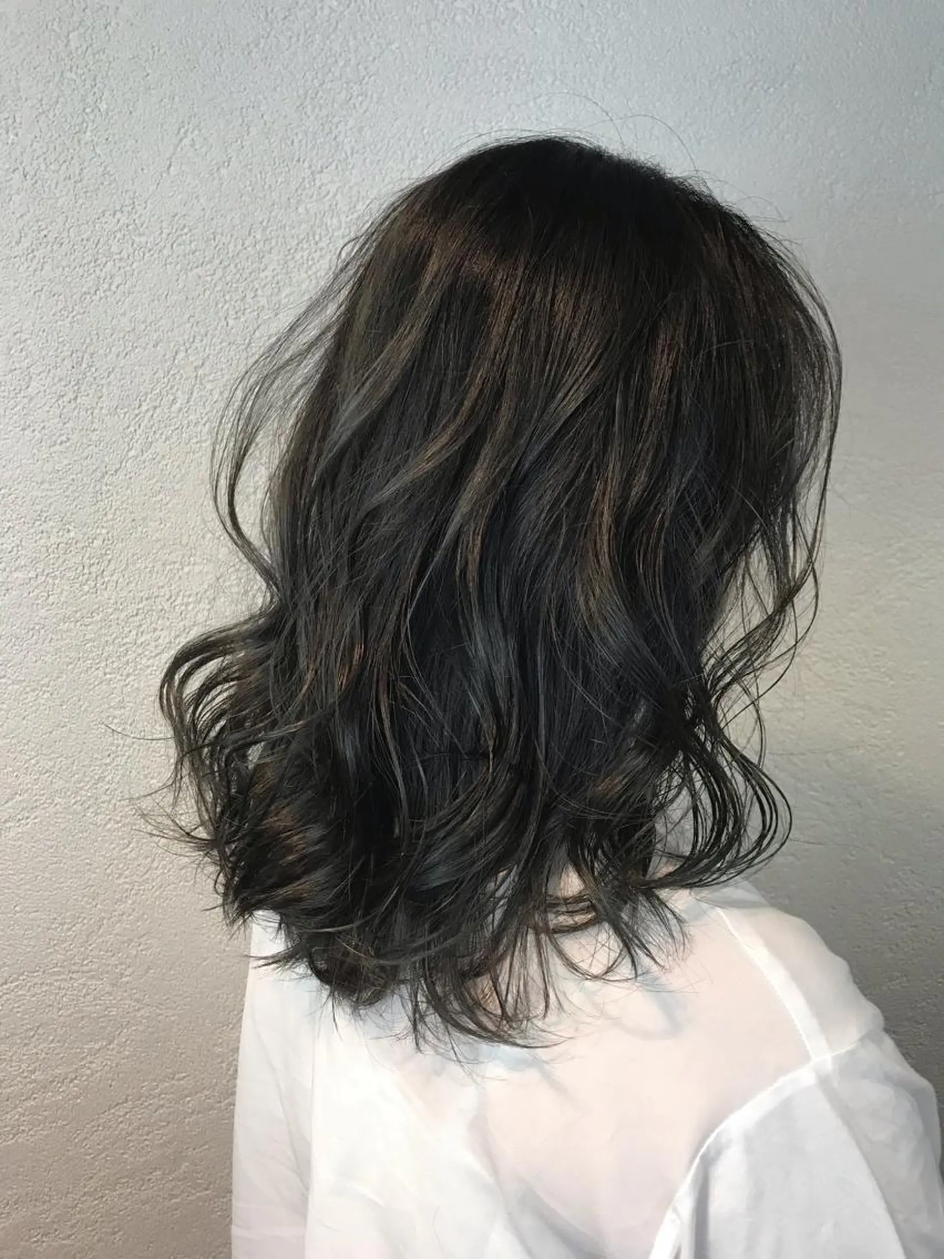 ミディアム カラー アッシュ ハイライトカラー ハイライト カット ヘアカラー トリートメント デザインカラー🌈 高木リョウのヘアスタイル