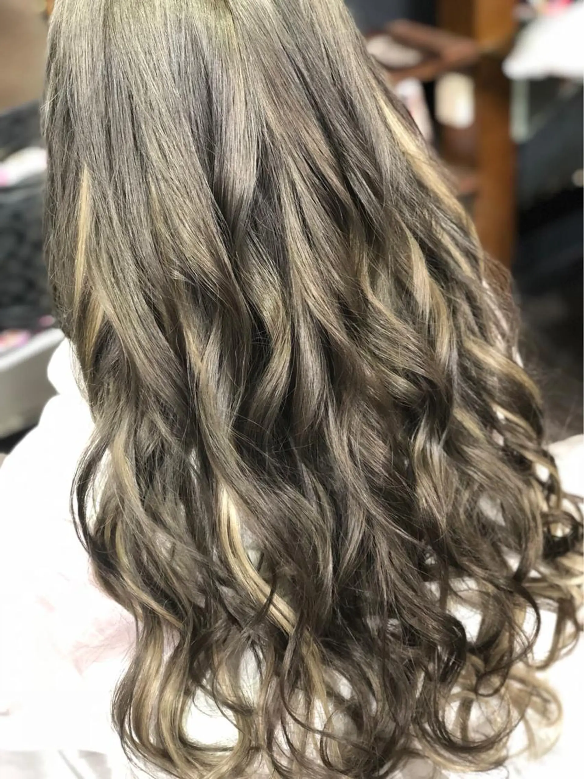 ロング ヘアカラー トリートメント 西村 雄二/エクステのヘアスタイル